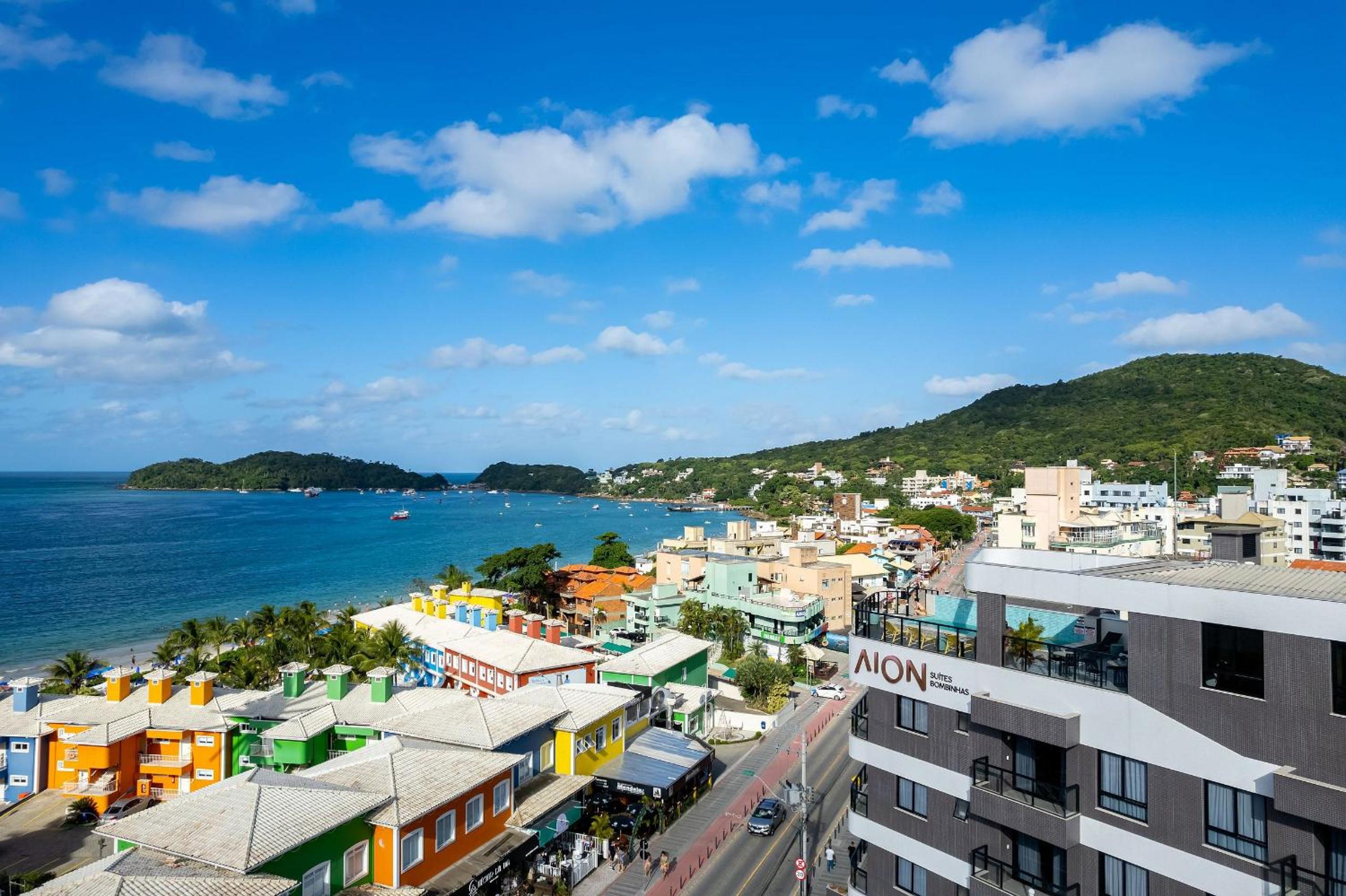 Confortável Loft com Vista para o Mar - Condomínio com Piscina