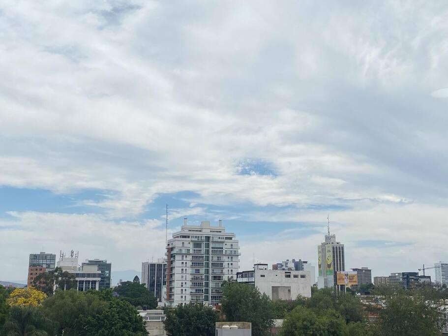 Chapultepec Prime Location: Pool, Rooftop, Parking, Speed WiFi. 01