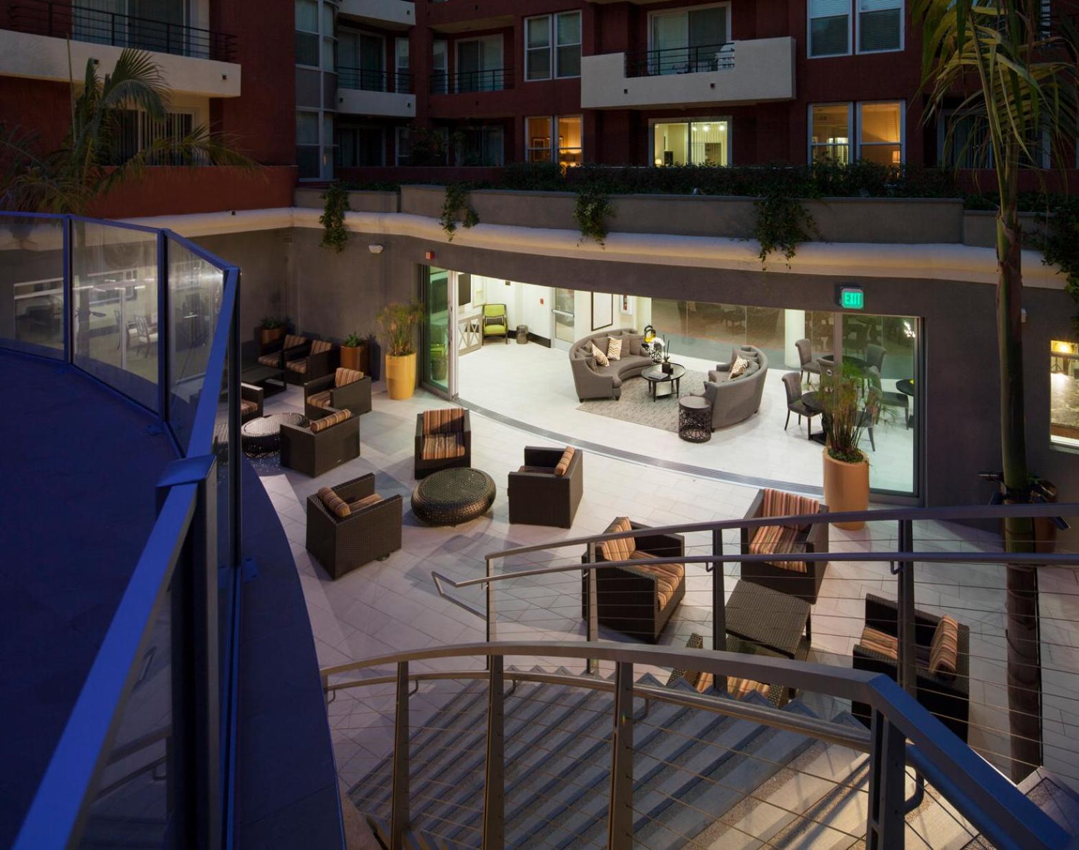 Exclusive Suites in MDR-Venice with Pool, GYM & HotTub - Image 5