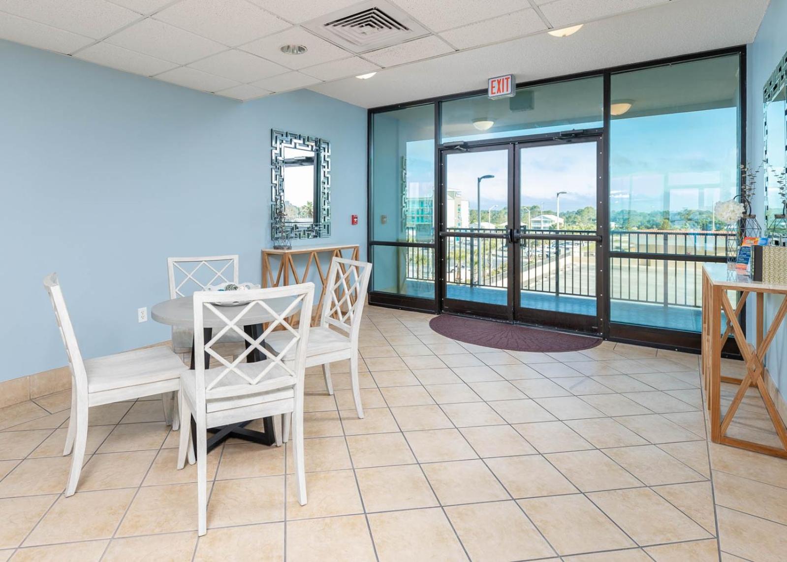 Phoenix All Suites West Hotel