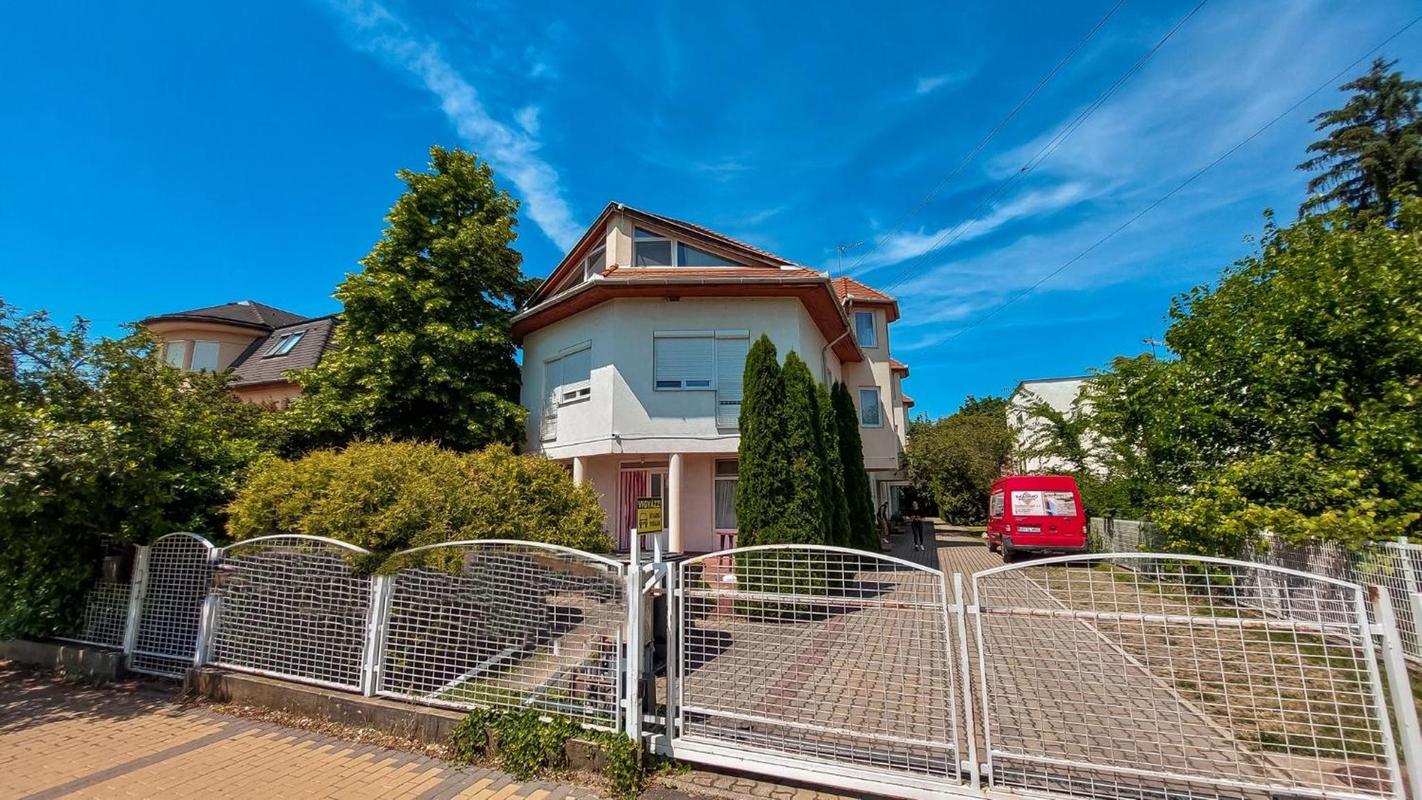 Zaira Apartman