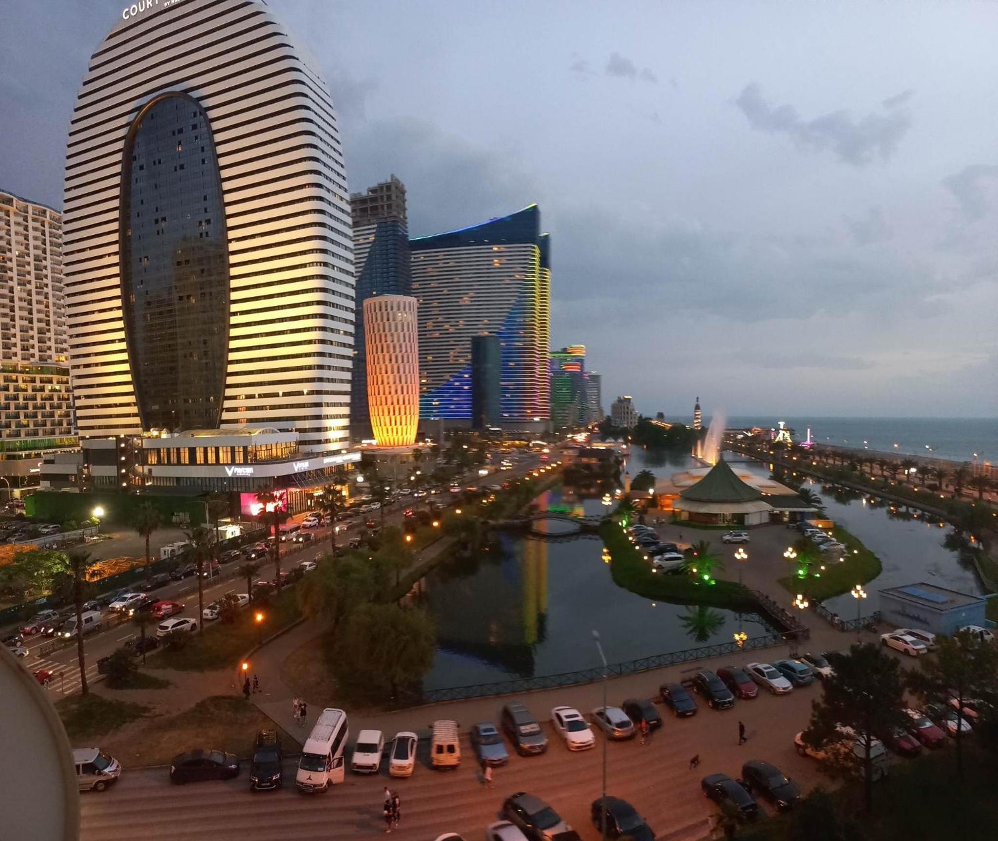 Nato's Flat sea view-Batumi Magnolia view 2