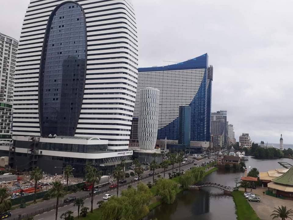 Nato's Flat sea view-Batumi Magnolia view 4