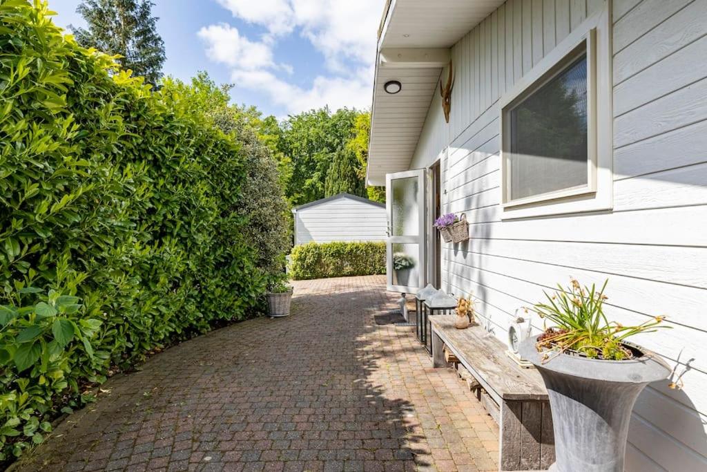 NOFLIK, een gezellig chalet met een fraaie en rustige ligging view 4
