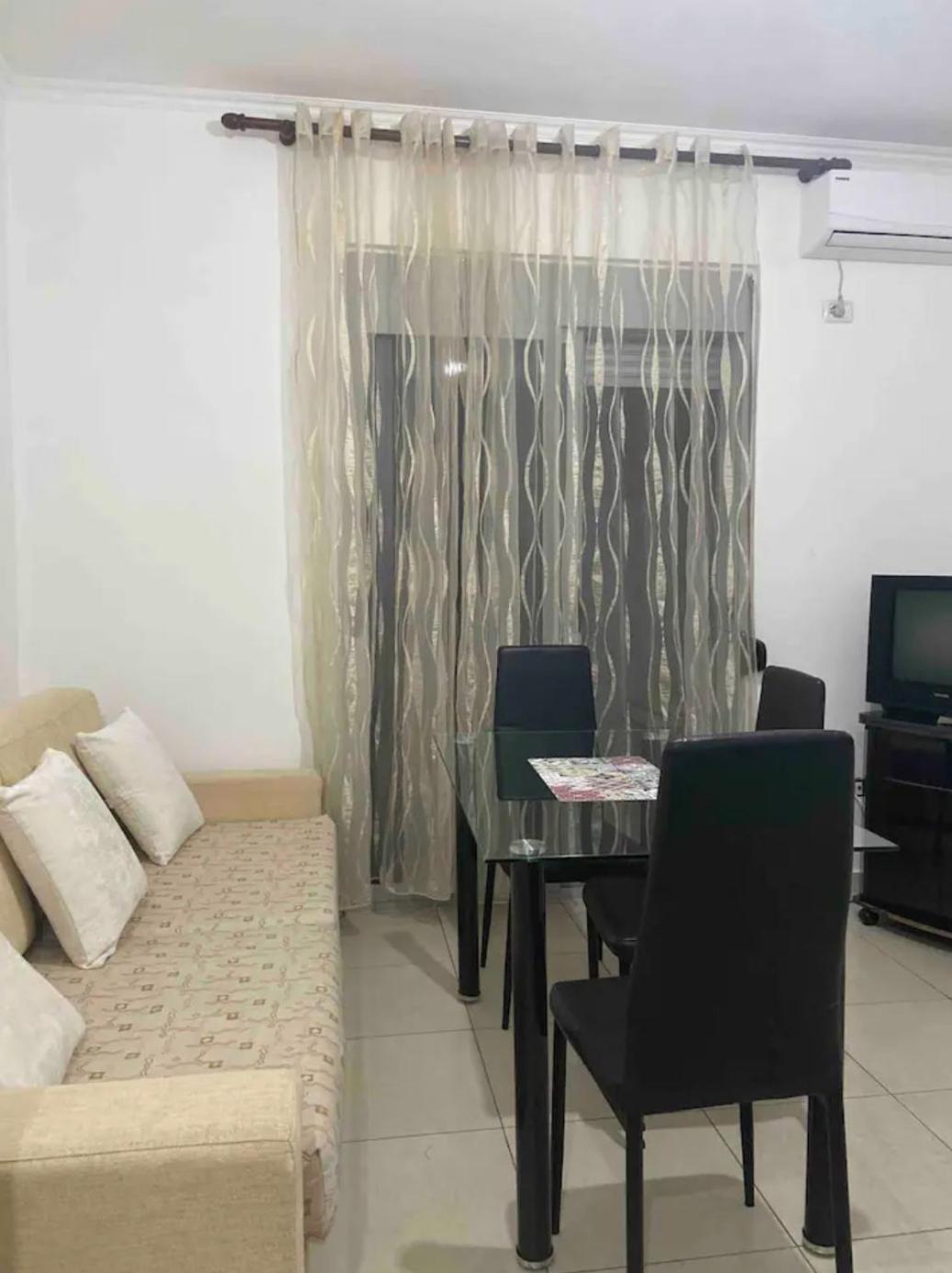Leon Lungomare apartment