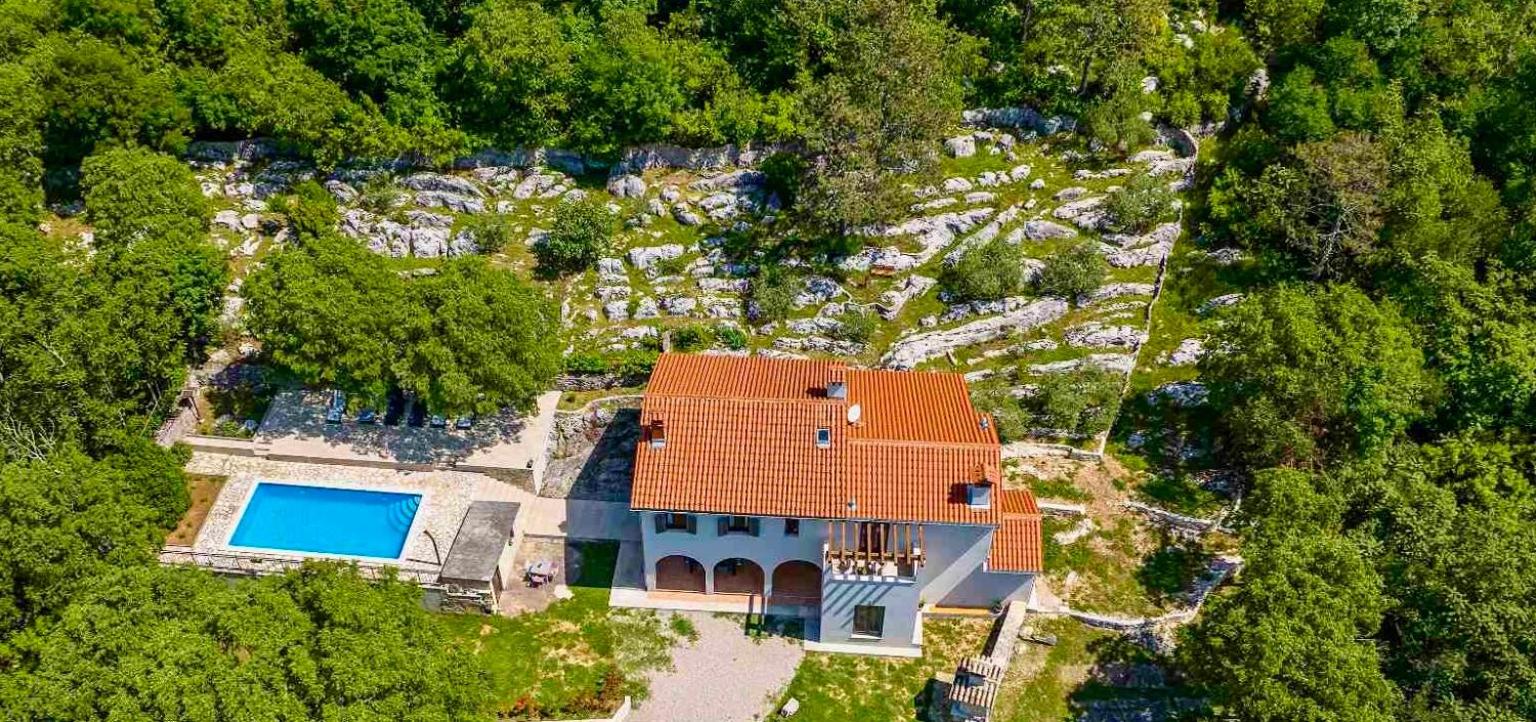 Rustic villa LENI view 2
