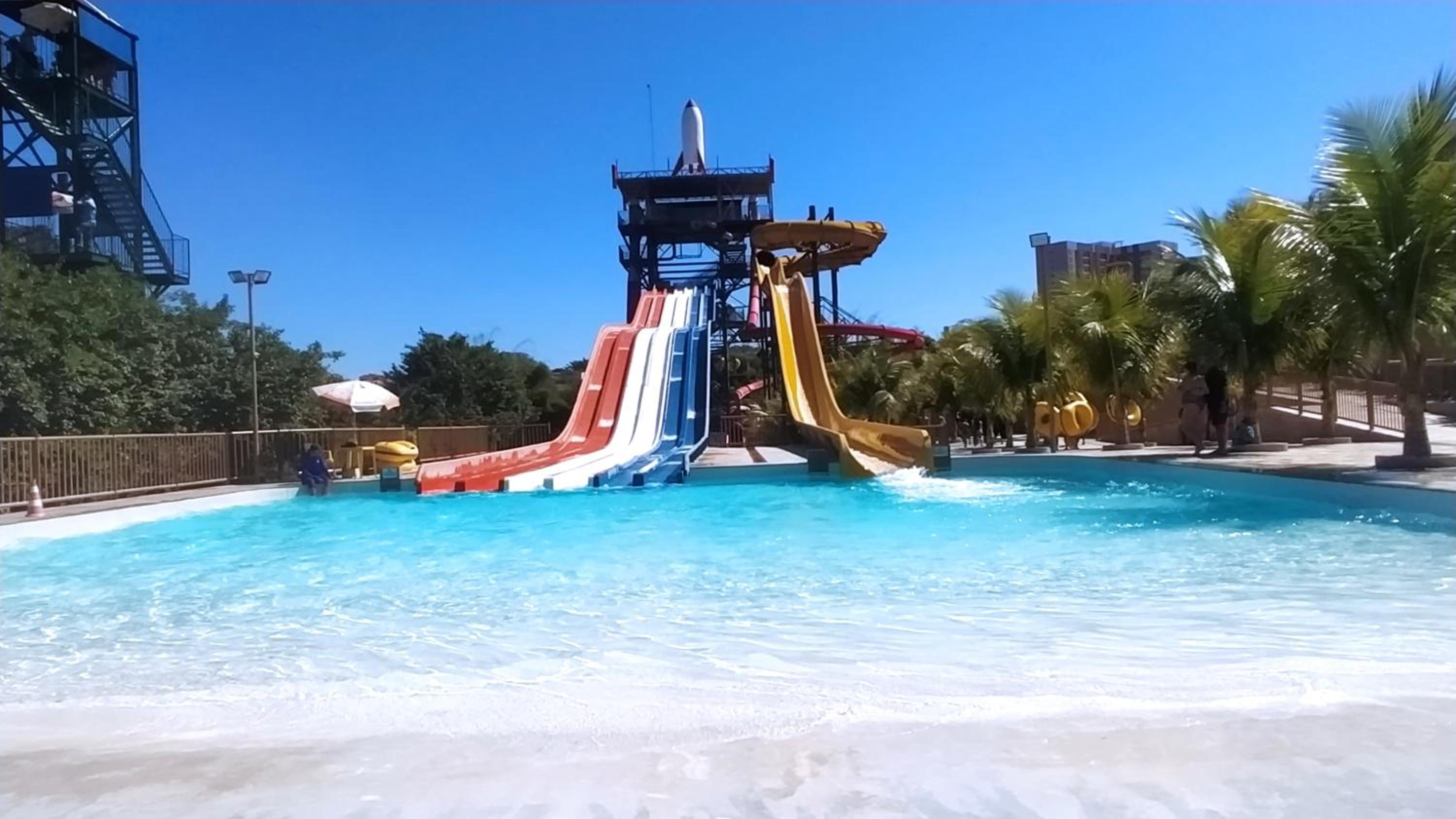 SPAZZIO diRoma Com PARK Acqua e Splash INCLUSO em caldas novas