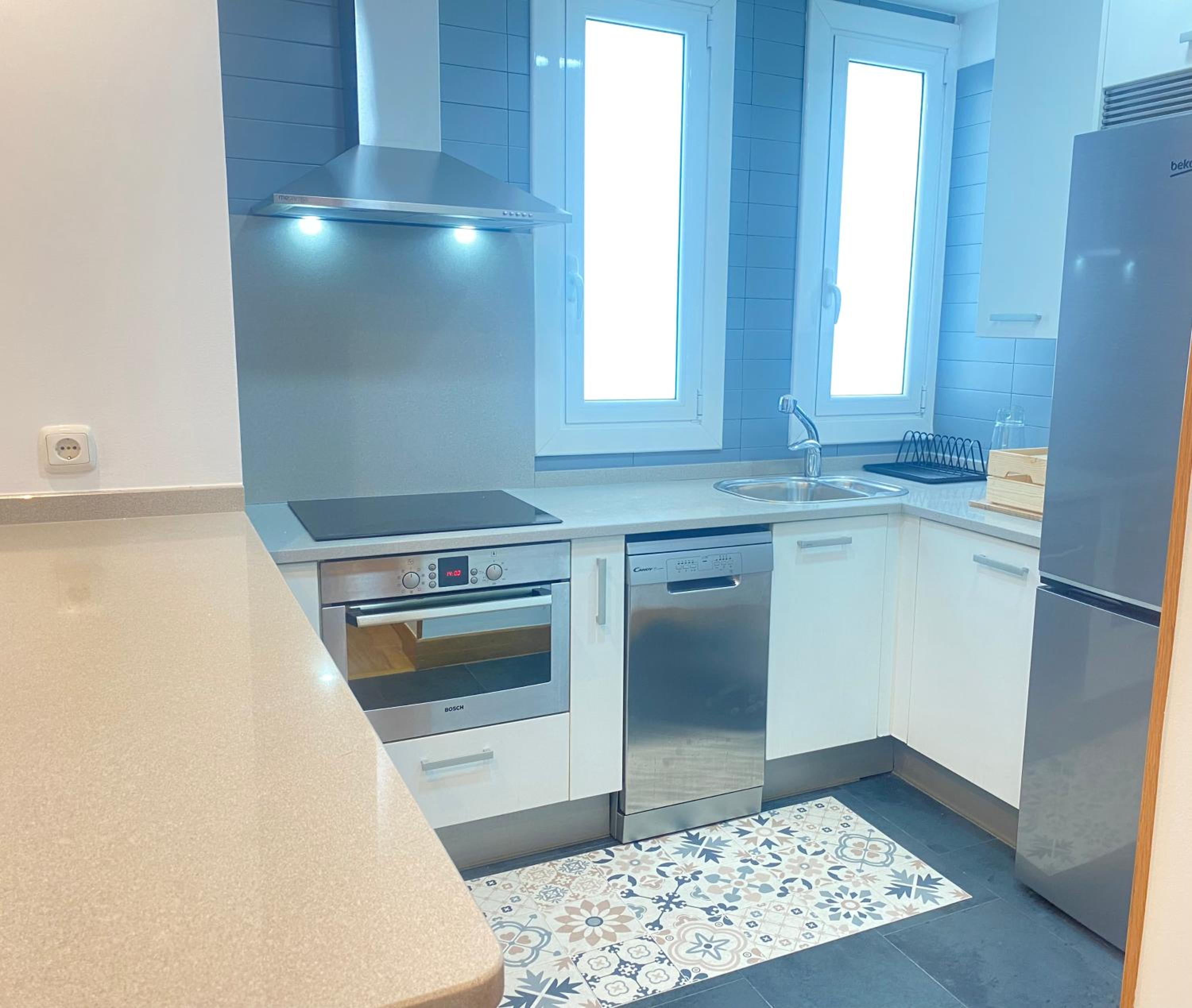 Mikain Terrace Cathedral View with Free Parking & Air Cond