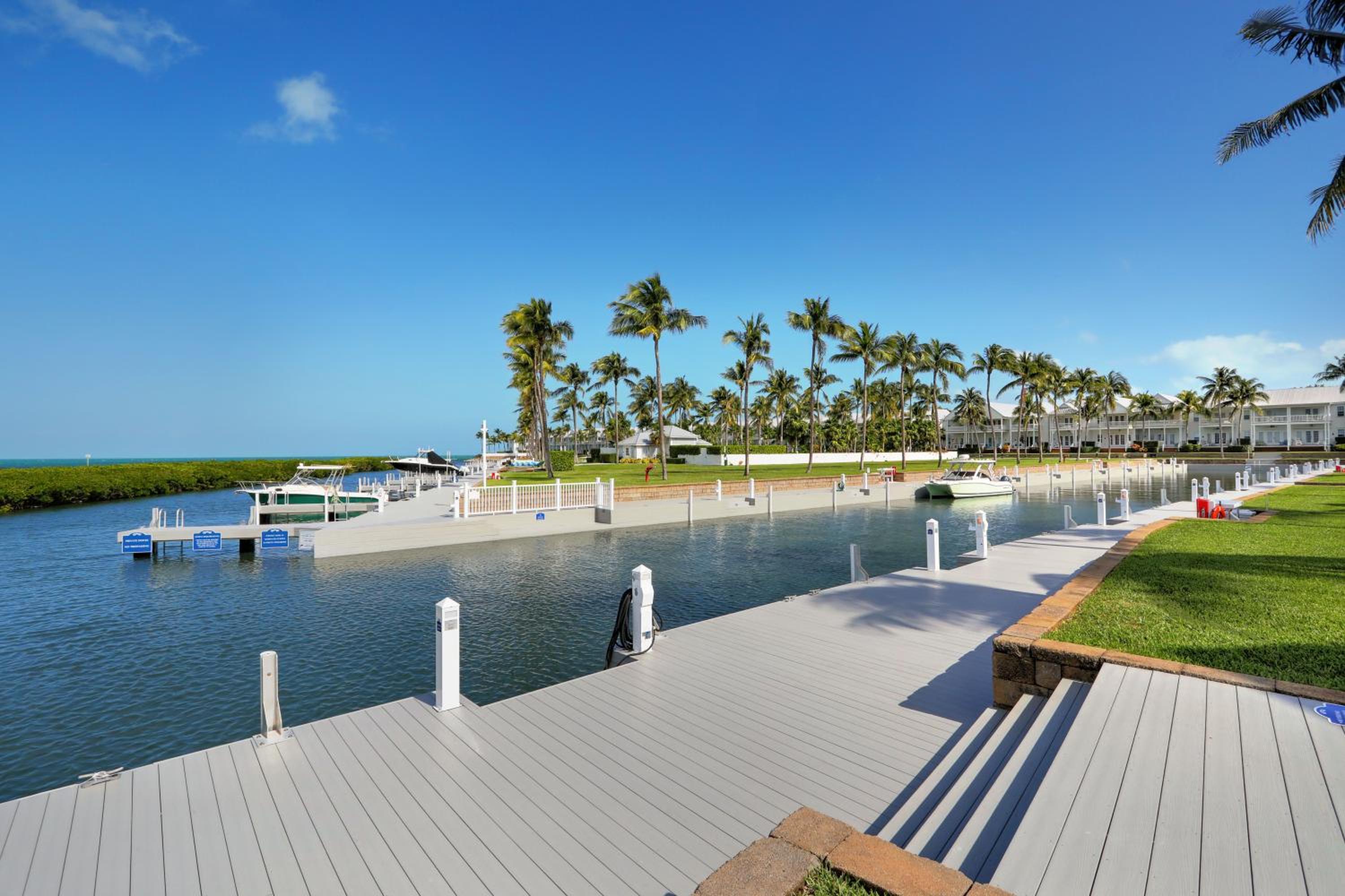 Waterfront luxury Villa 21 with sunset views and boat slip view 5