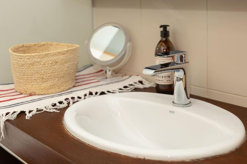 Chmielna City Center Spacious Apartment with Bath