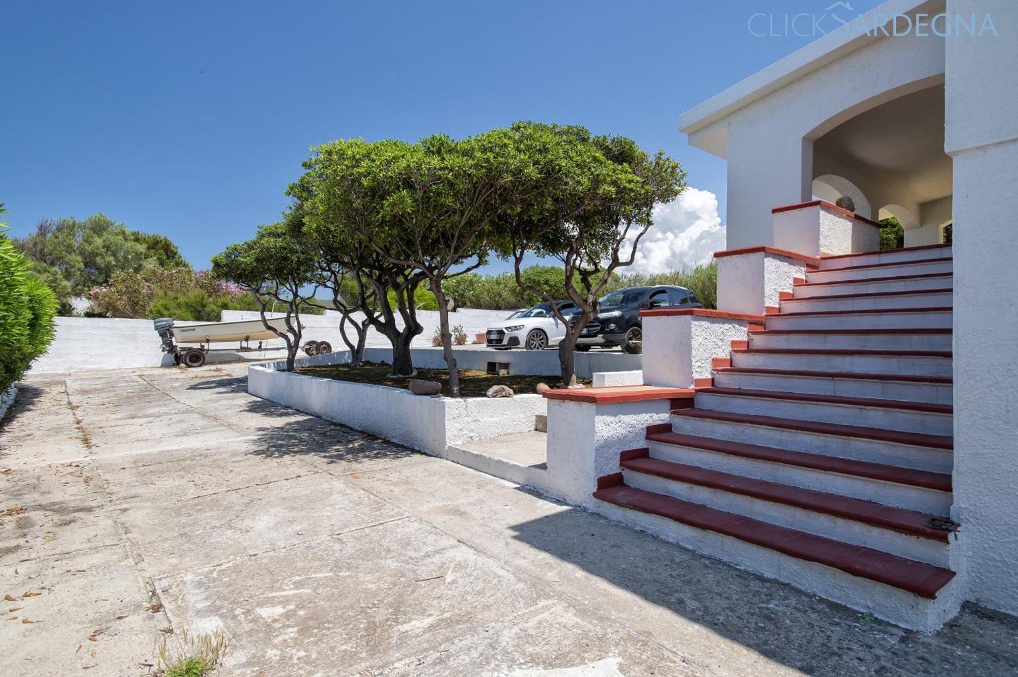 Villa Tonnare direttamente sul mare view 4