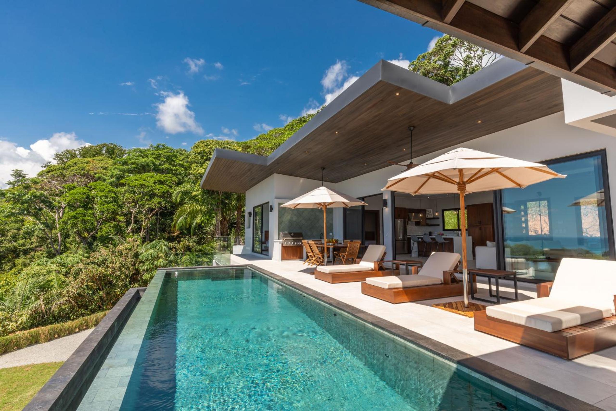 Casa Solaz - by Pura Villas