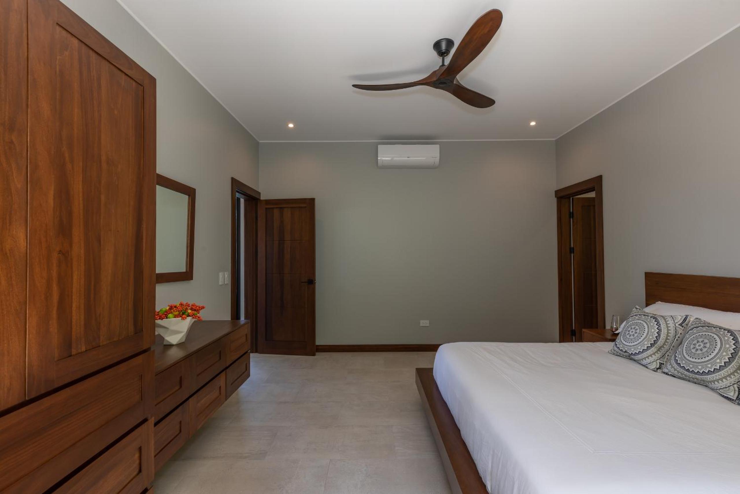 Casa Solaz - by Pura Villas