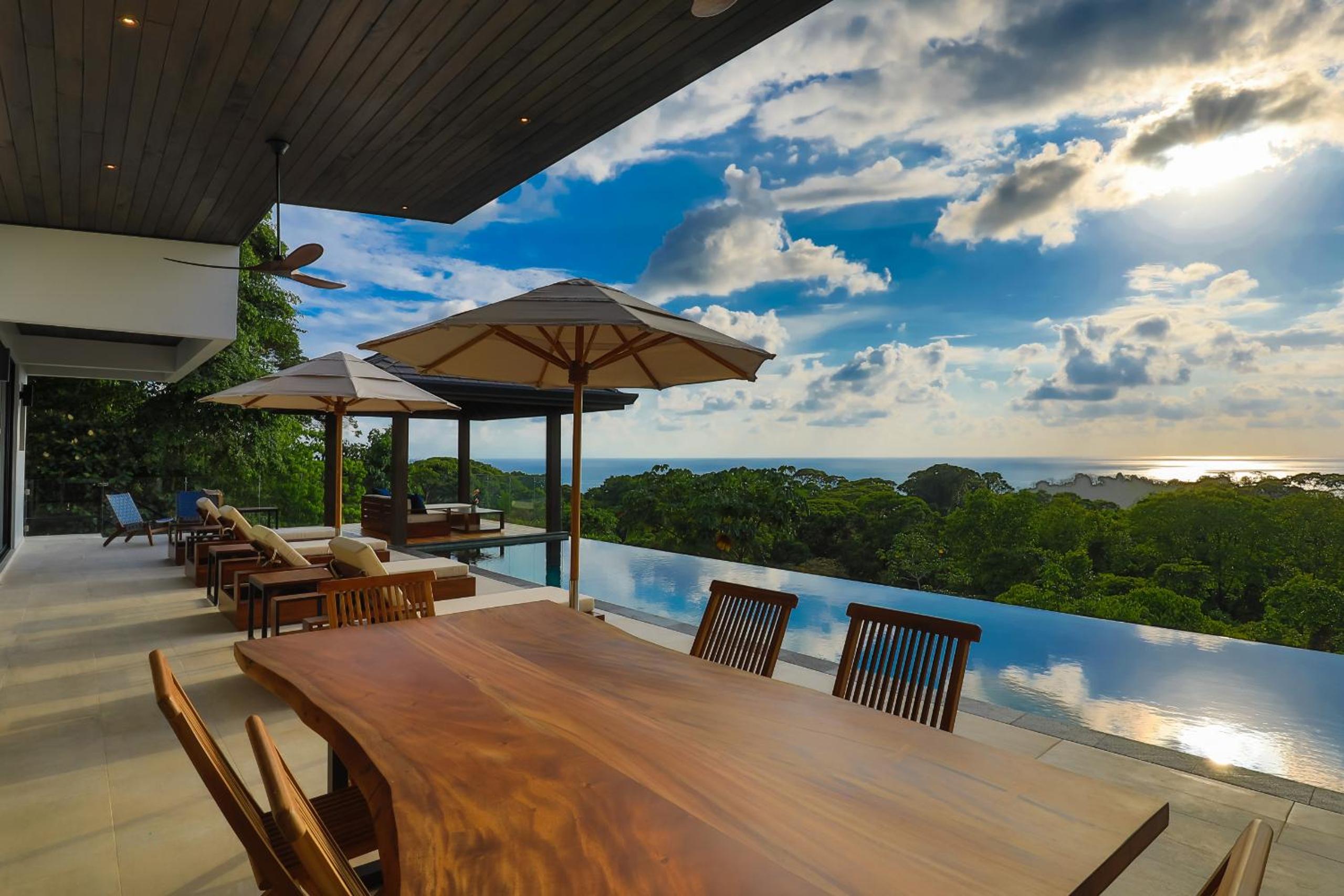 Casa Solaz - by Pura Villas