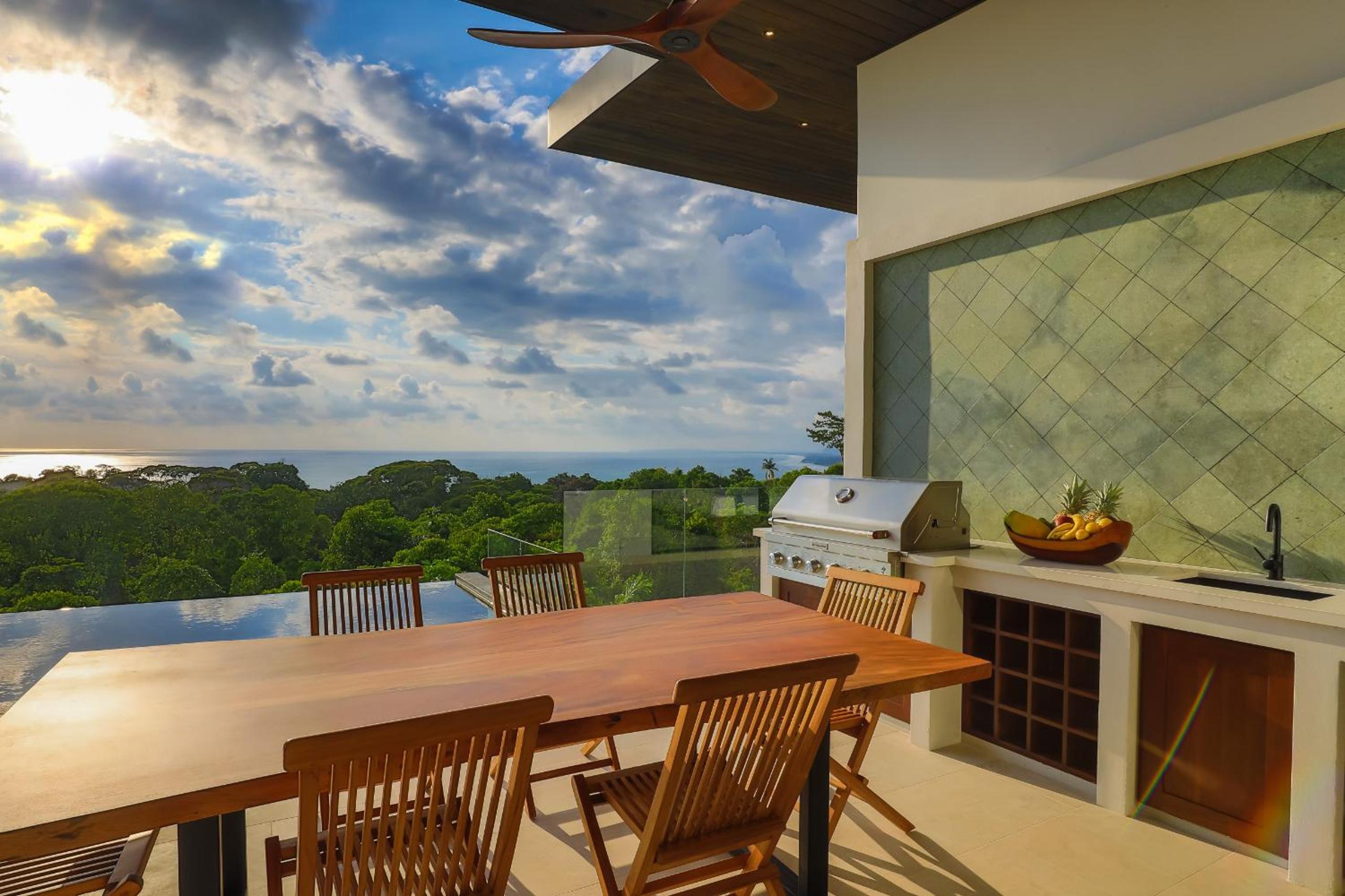 Casa Solaz - by Pura Villas