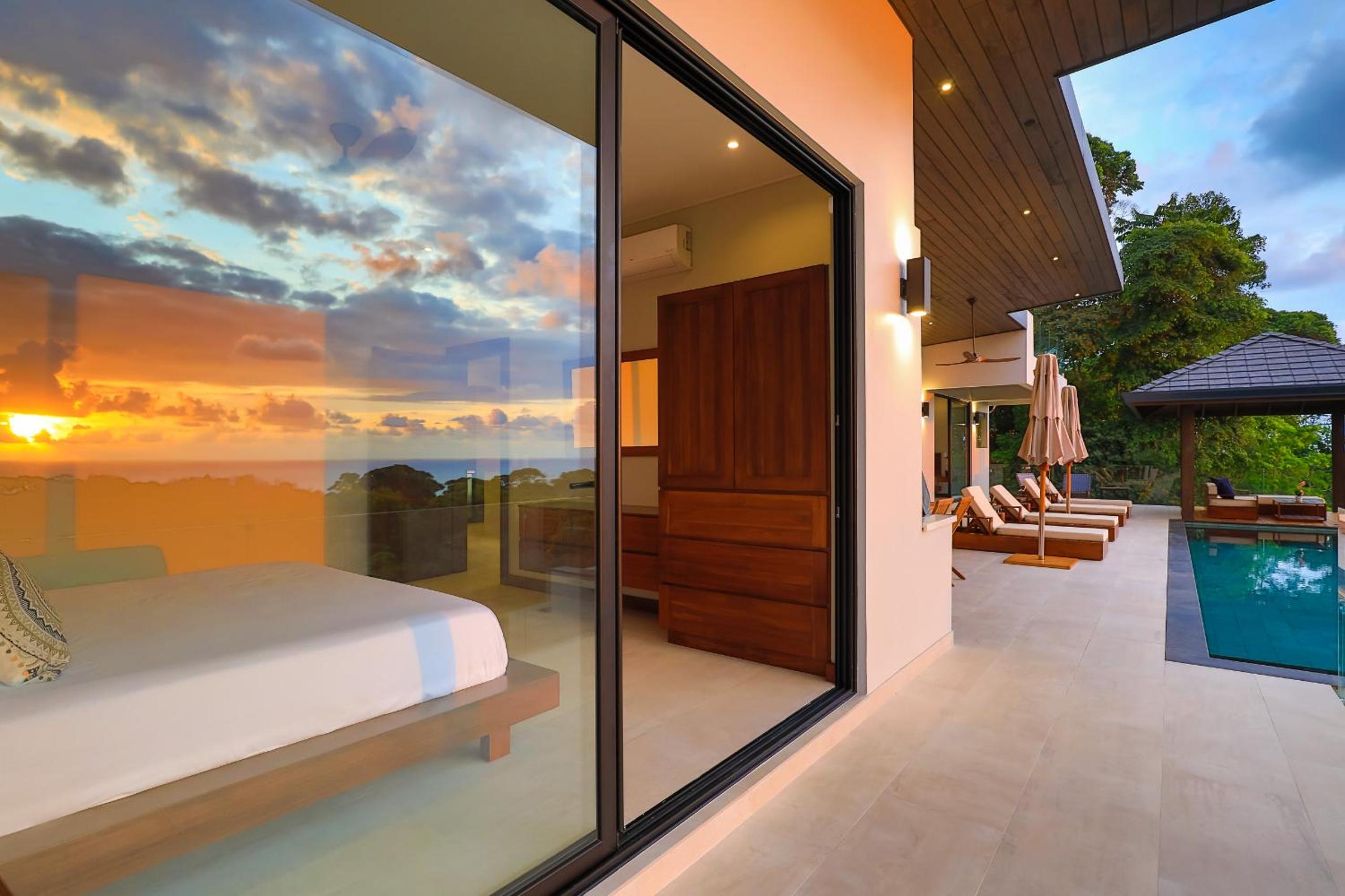 Casa Solaz - by Pura Villas