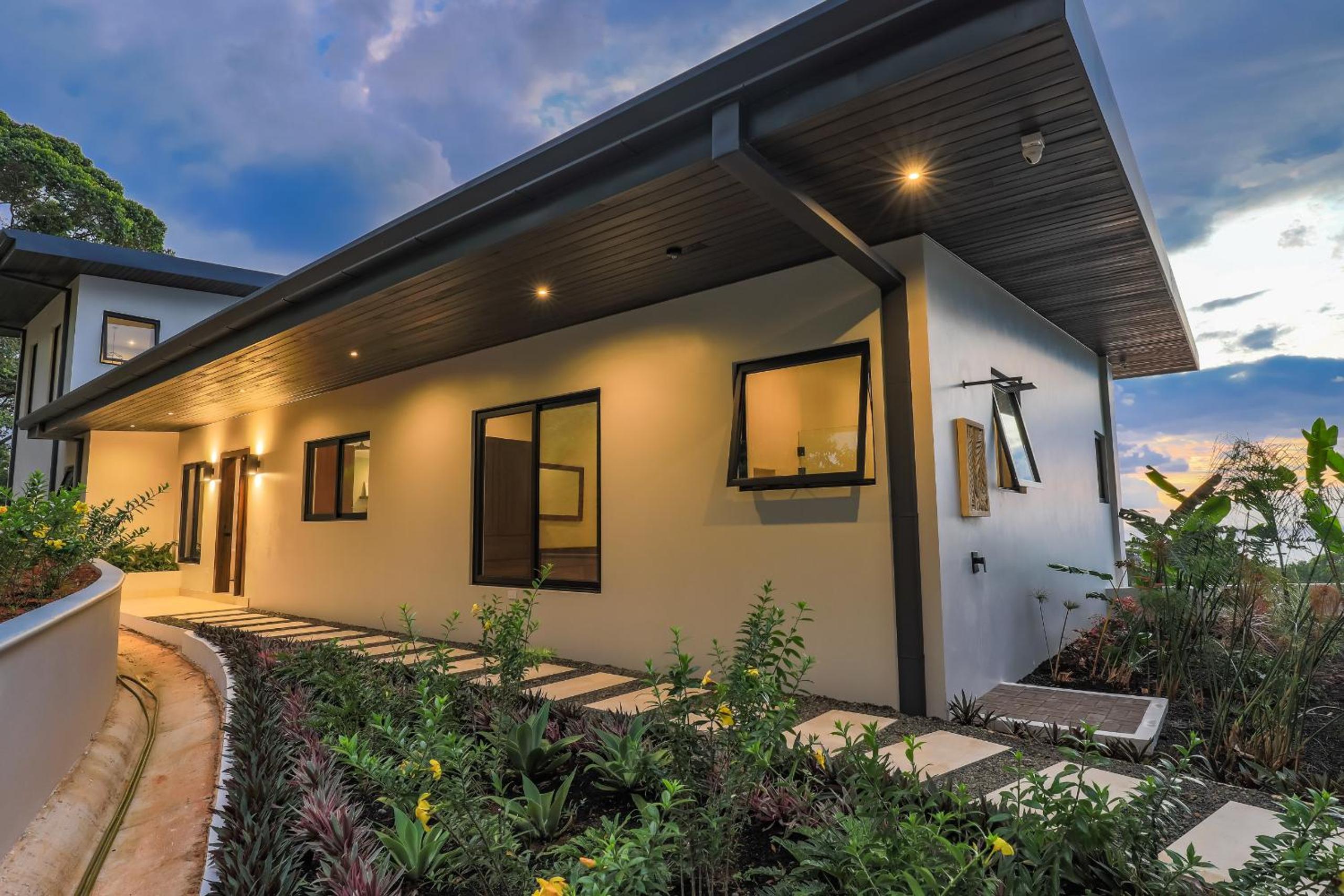 Casa Solaz - by Pura Villas