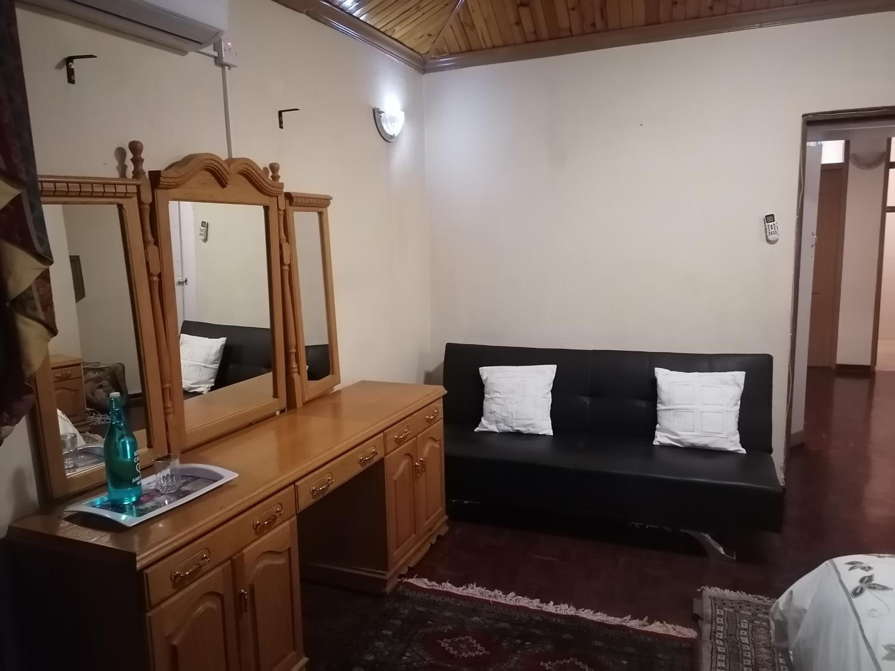 Tjibelu's Nest Guest Home