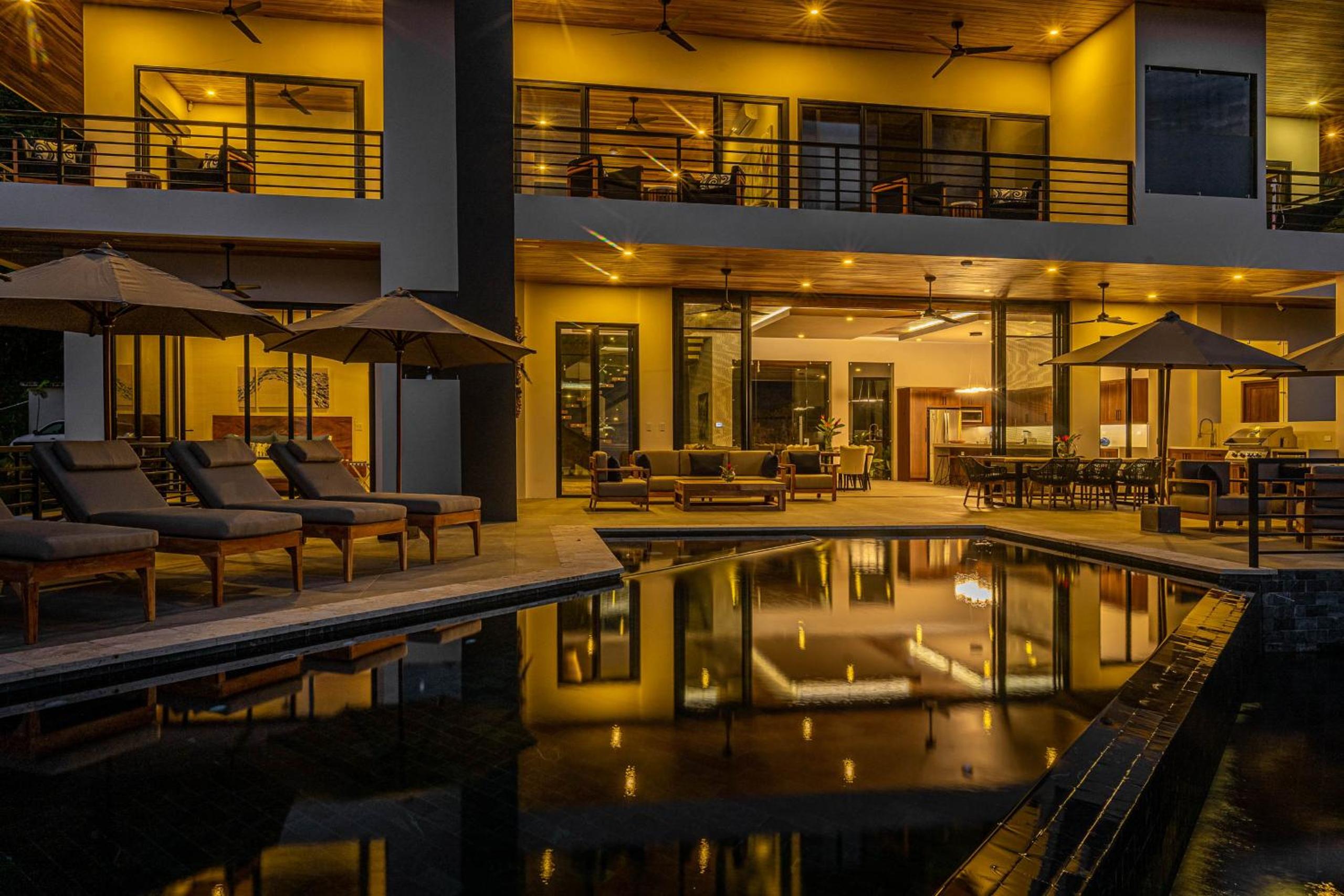 Casa Amigos - By Pura Villas