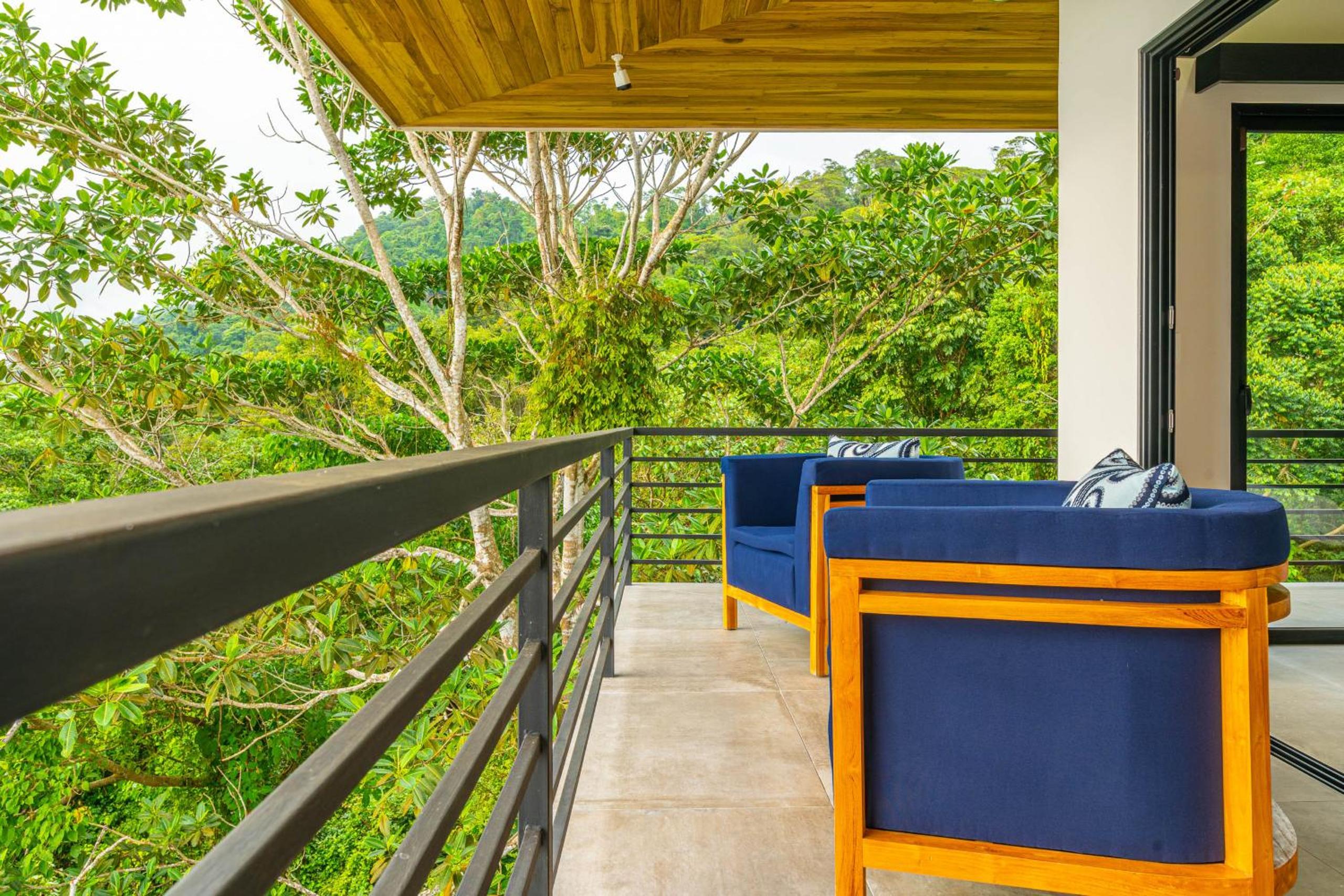 Casa Amigos - By Pura Villas