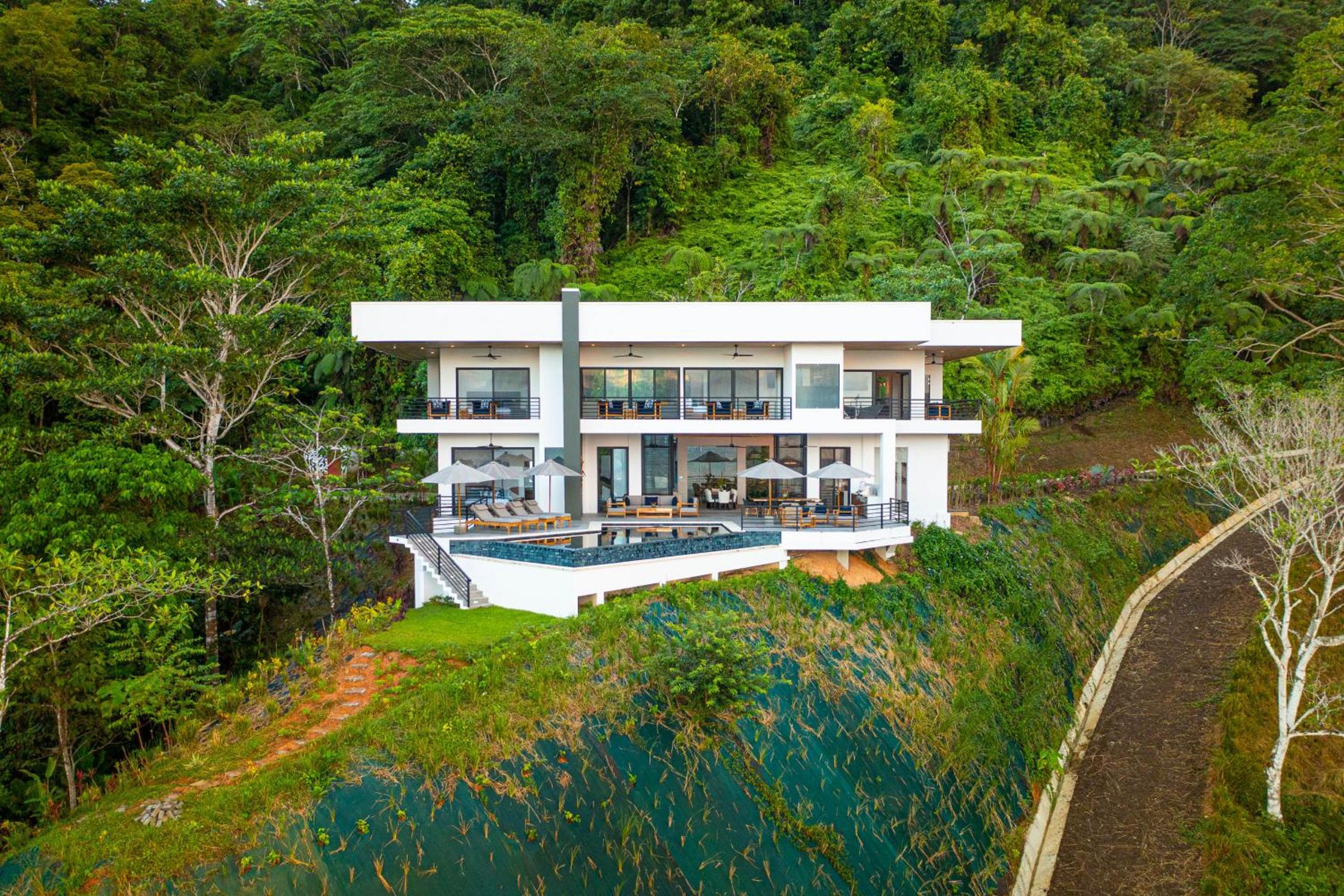 Casa Amigos - By Pura Villas