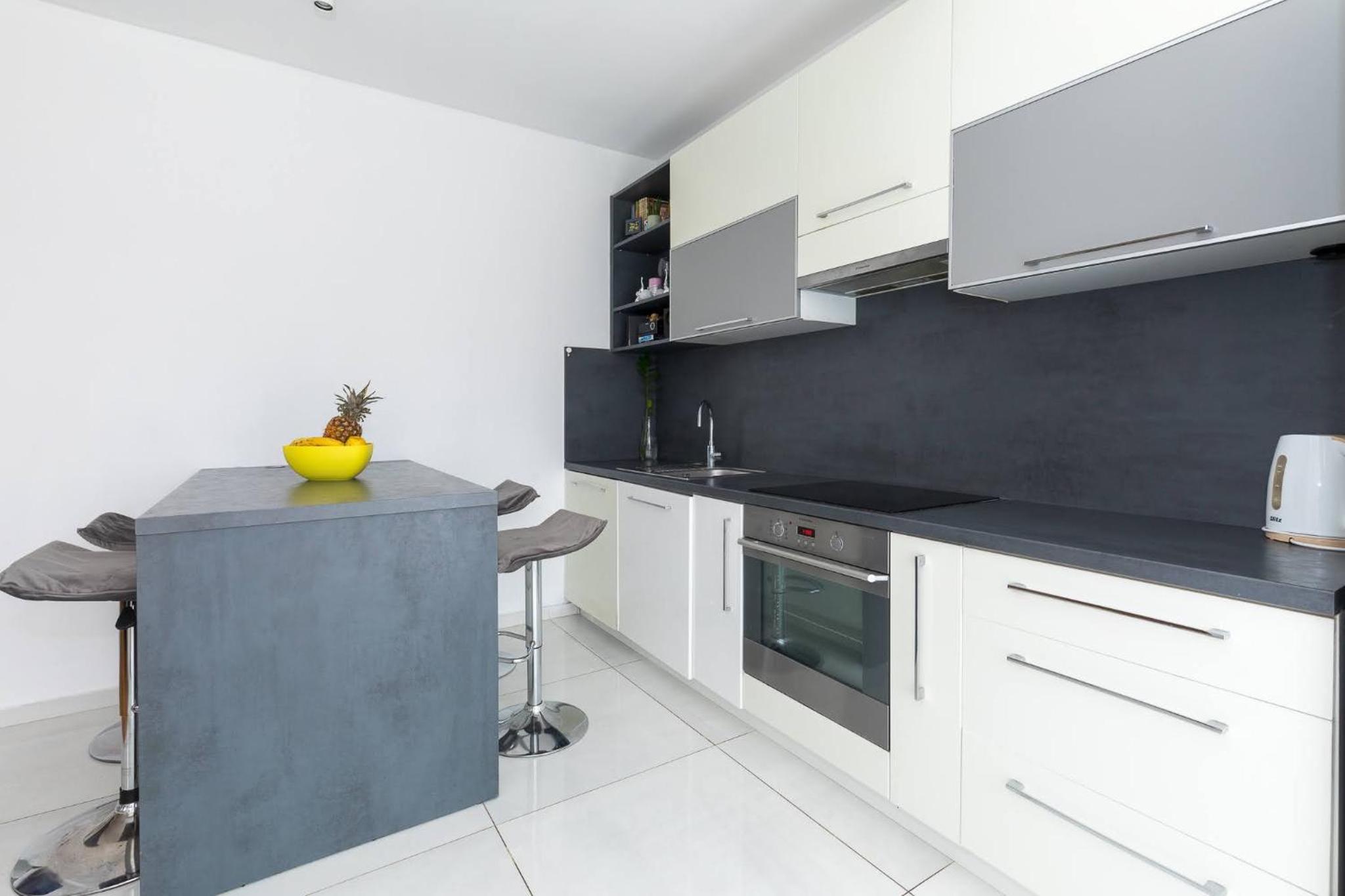 Apartman Equilibrium
