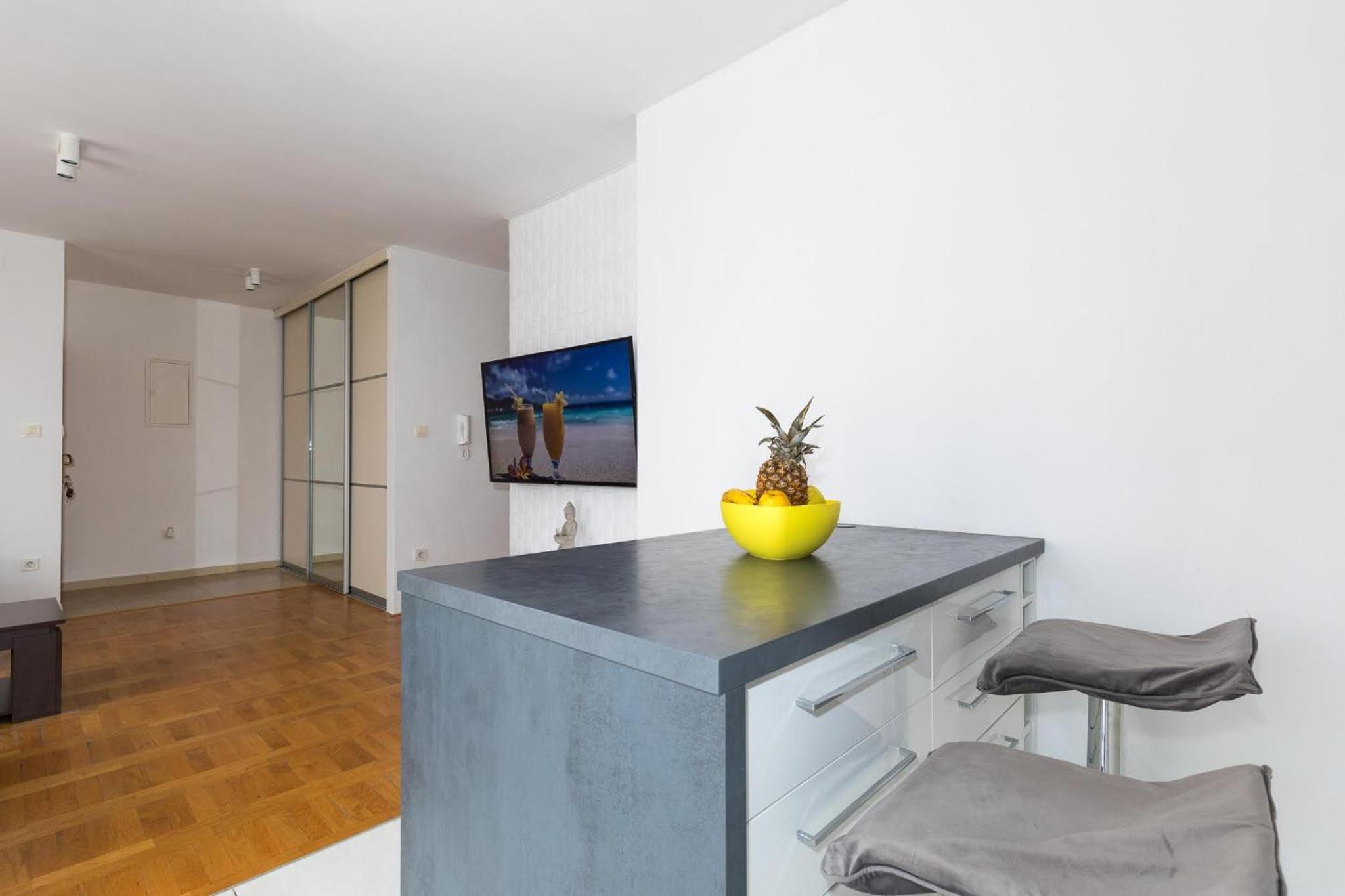 Apartman Equilibrium