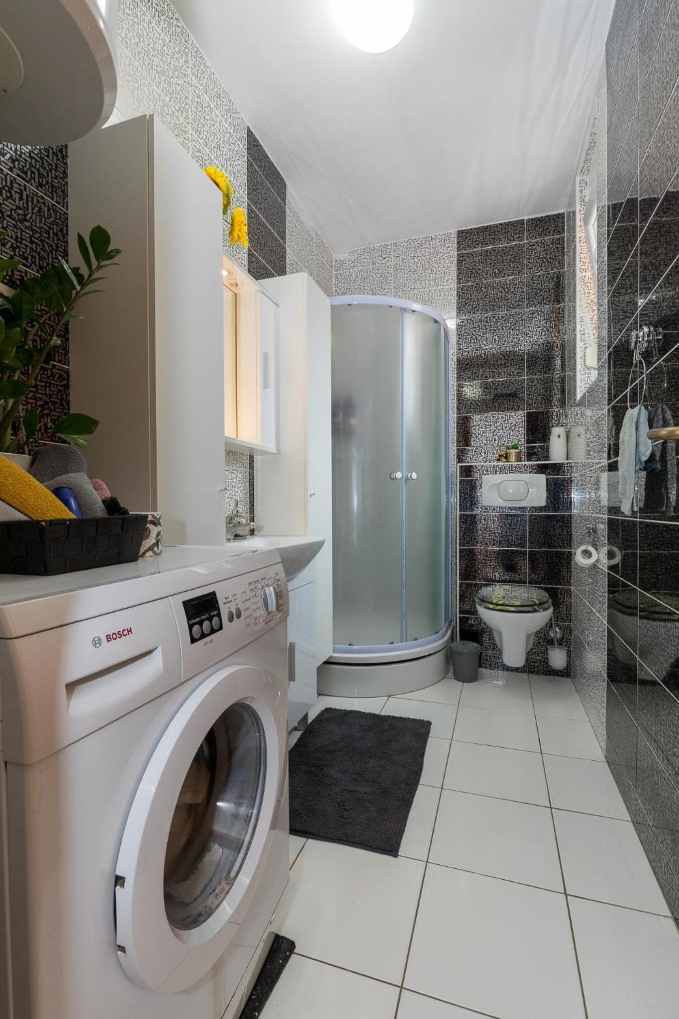 Apartman Equilibrium