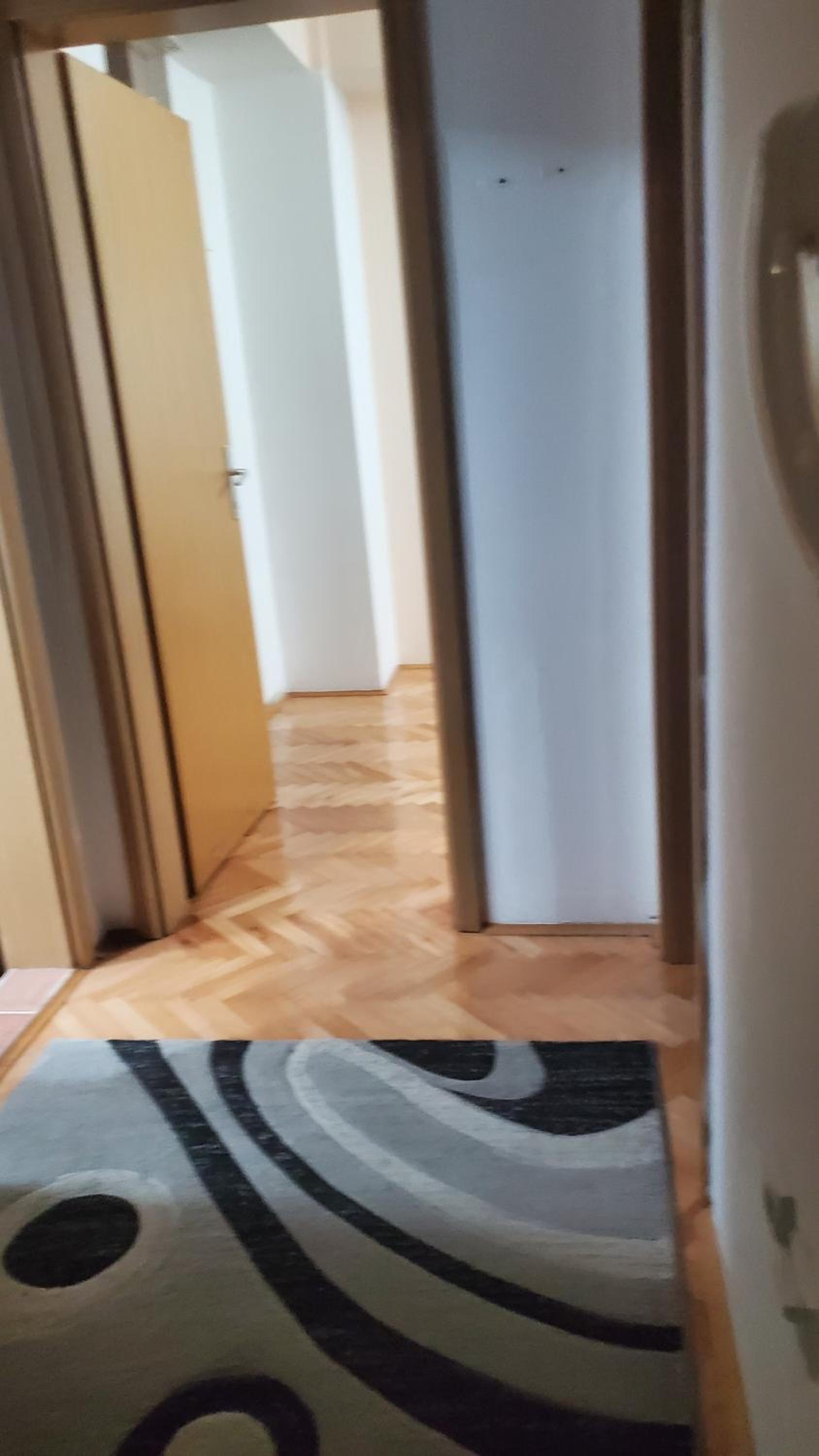 Photo 33