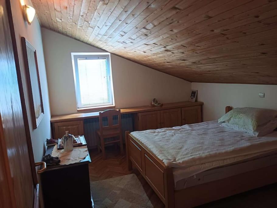 Apartman u potkrovlju view 4