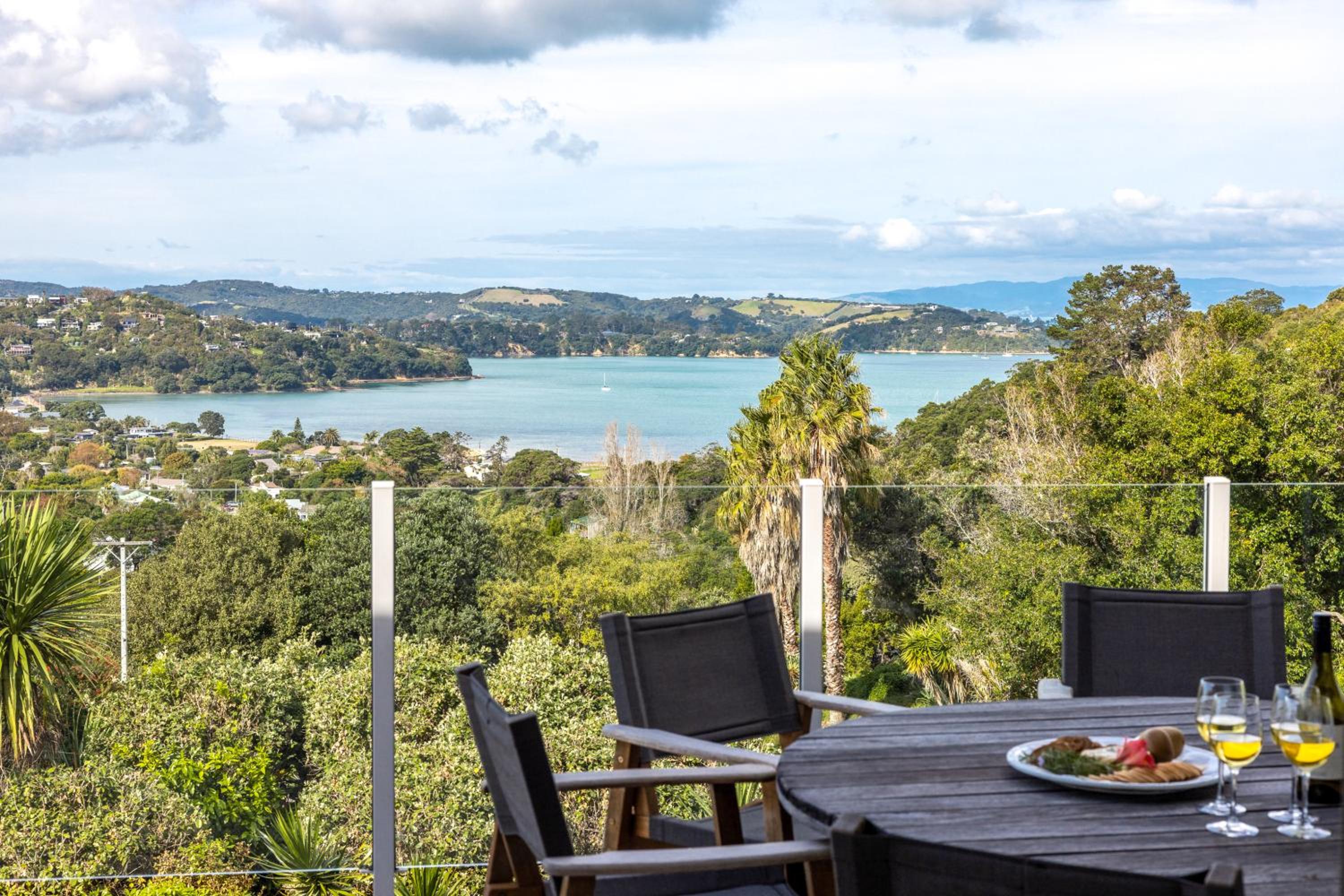 Wakainga - Stay Waiheke view 4