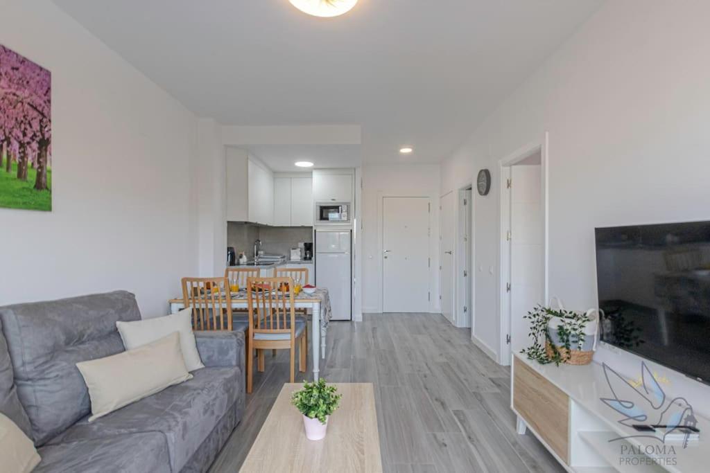 Precioso Apt de 1 habitación en Benalbeach view 2