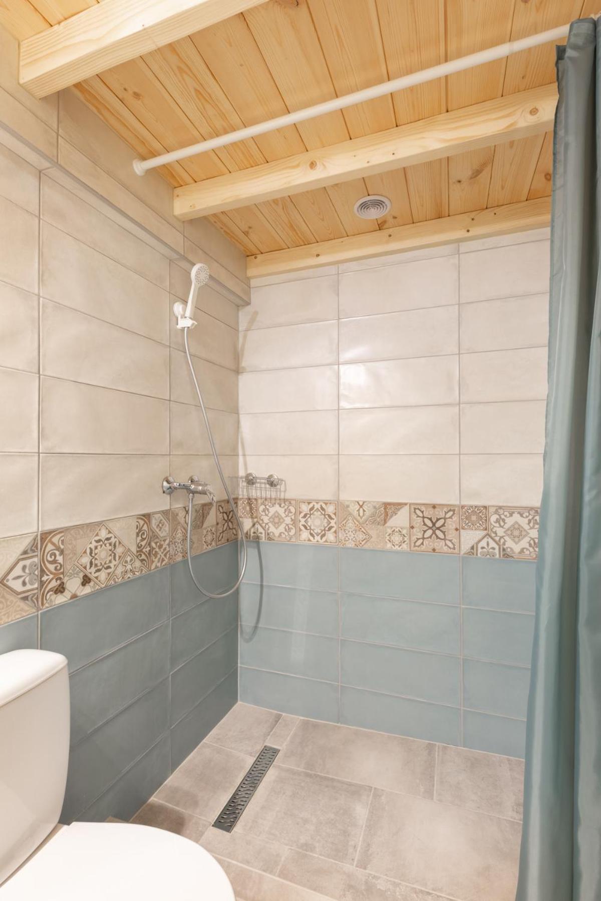 Mezzanine Apartments - Air Conditioned Studios view 5