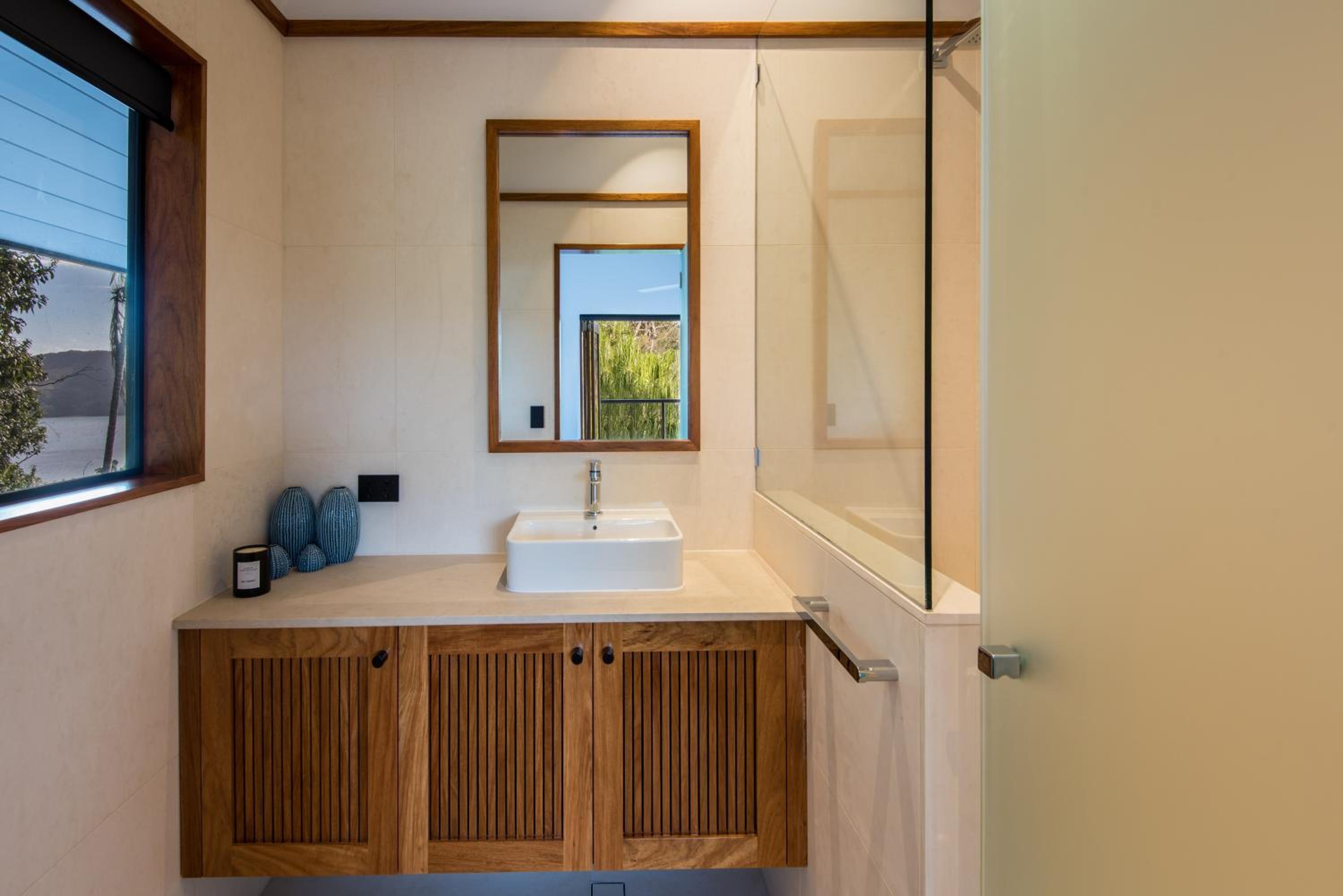 Horizons on Hamilton Island by HIHA