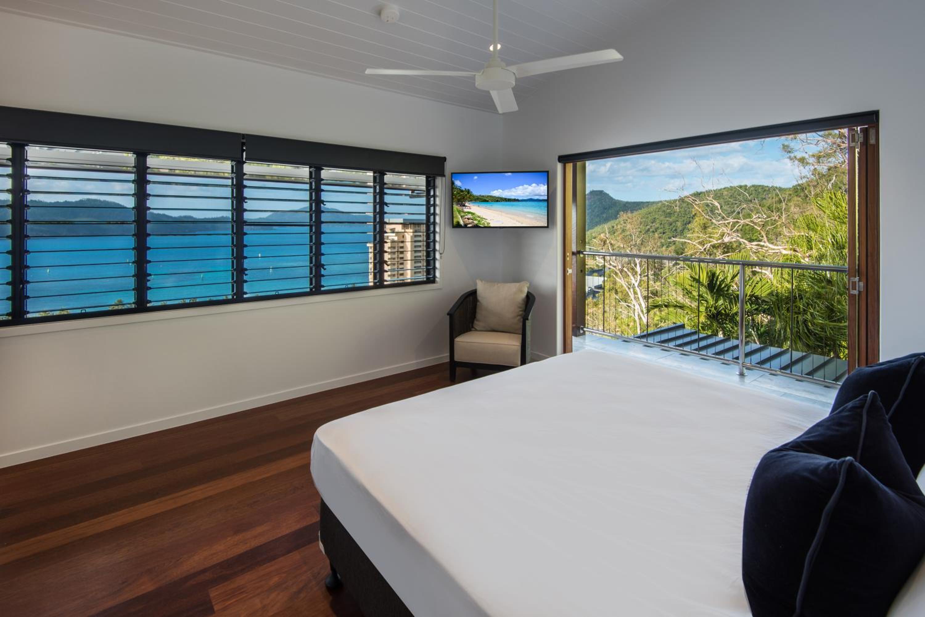 Horizons on Hamilton Island by HIHA