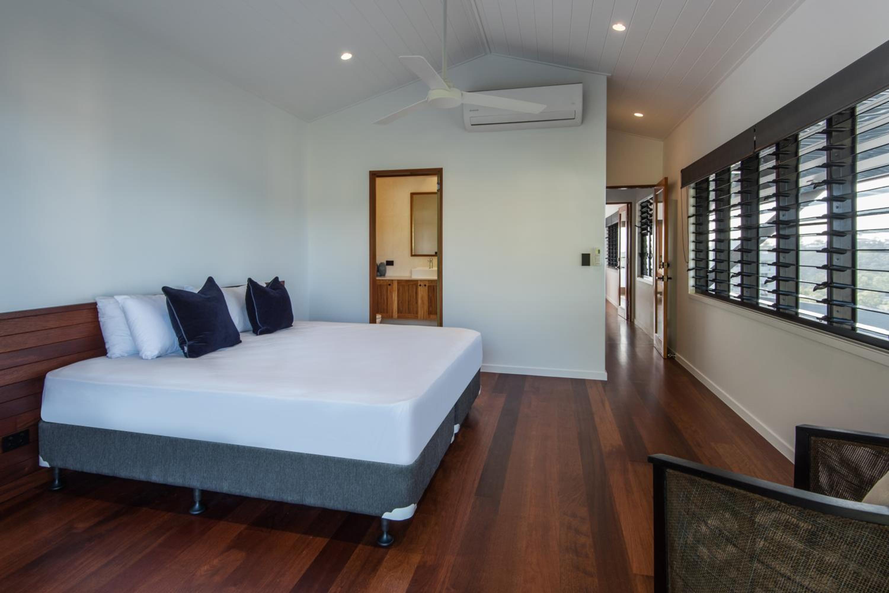 Horizons on Hamilton Island by HIHA