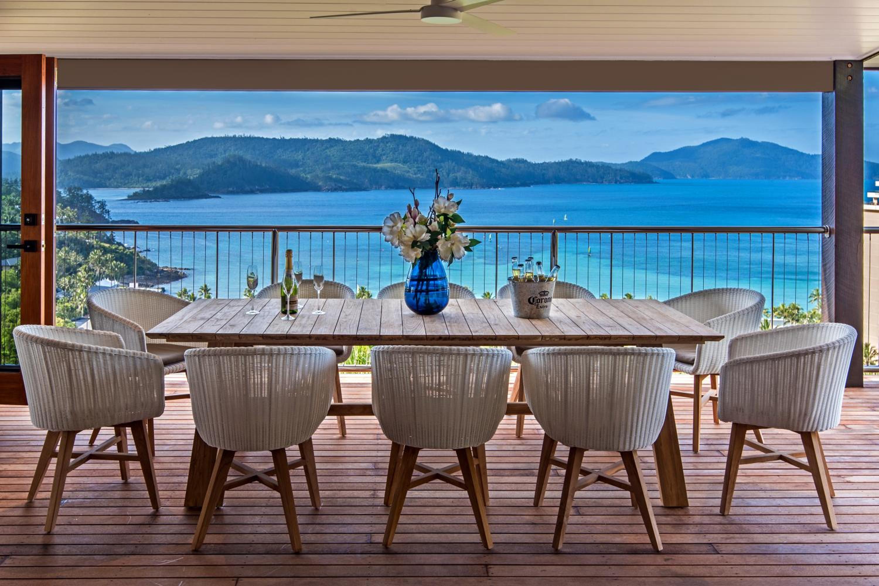 Horizons on Hamilton Island by HIHA