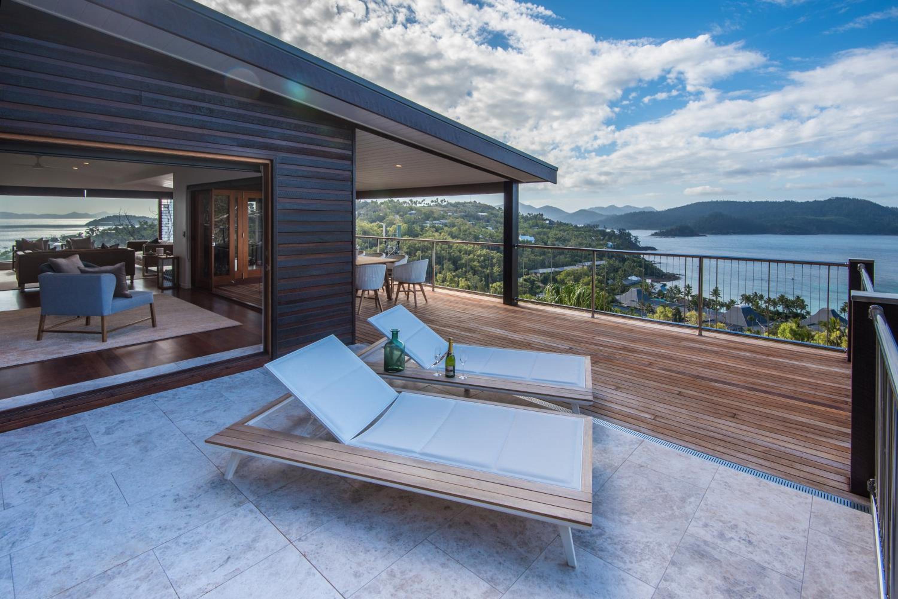 Horizons on Hamilton Island by HIHA