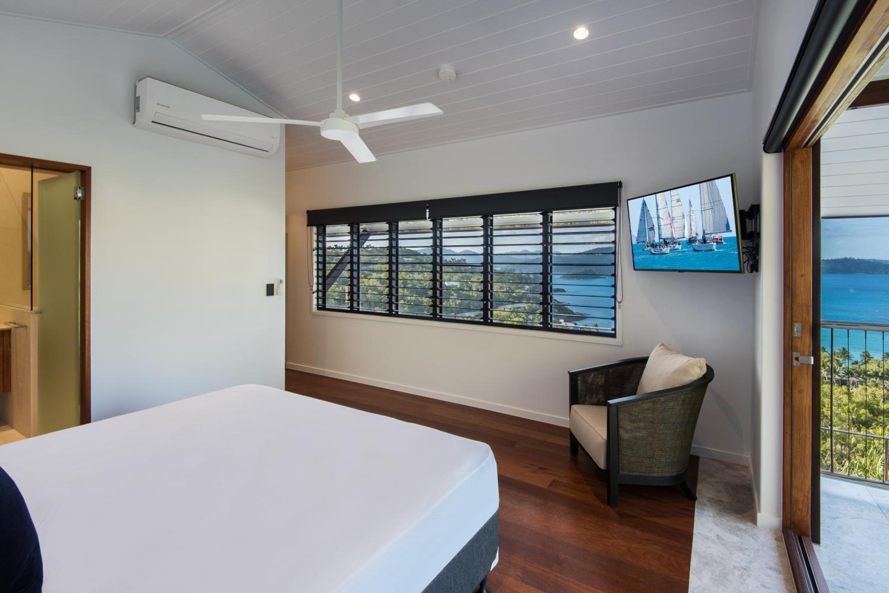 Horizons on Hamilton Island by HIHA