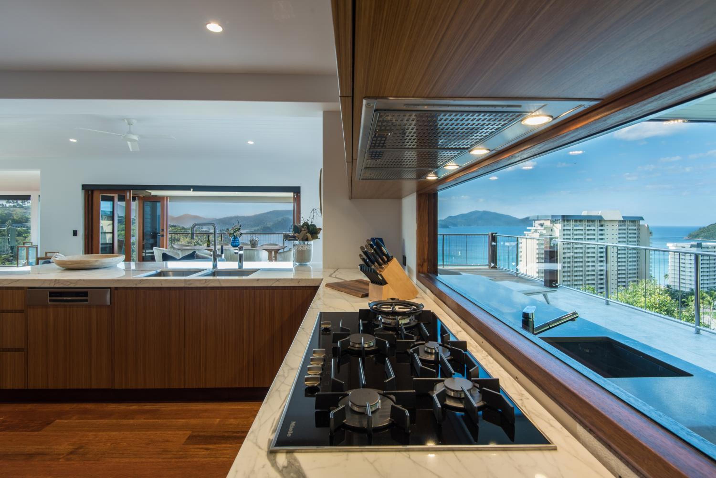 Horizons on Hamilton Island by HIHA