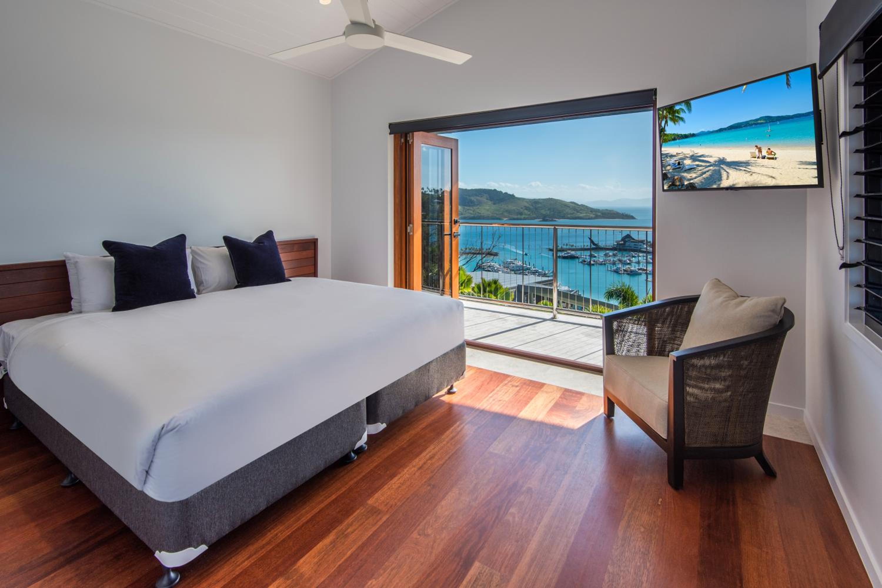 Horizons on Hamilton Island by HIHA