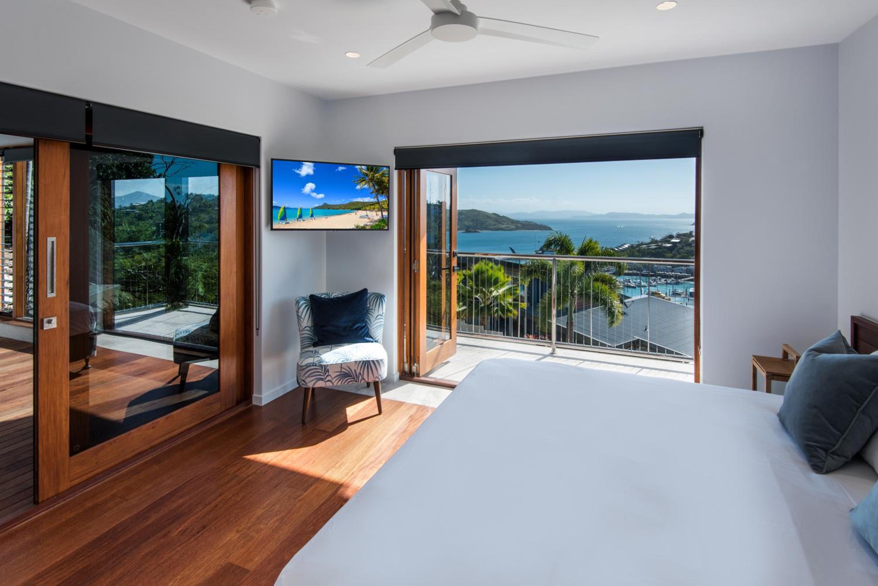 Horizons on Hamilton Island by HIHA