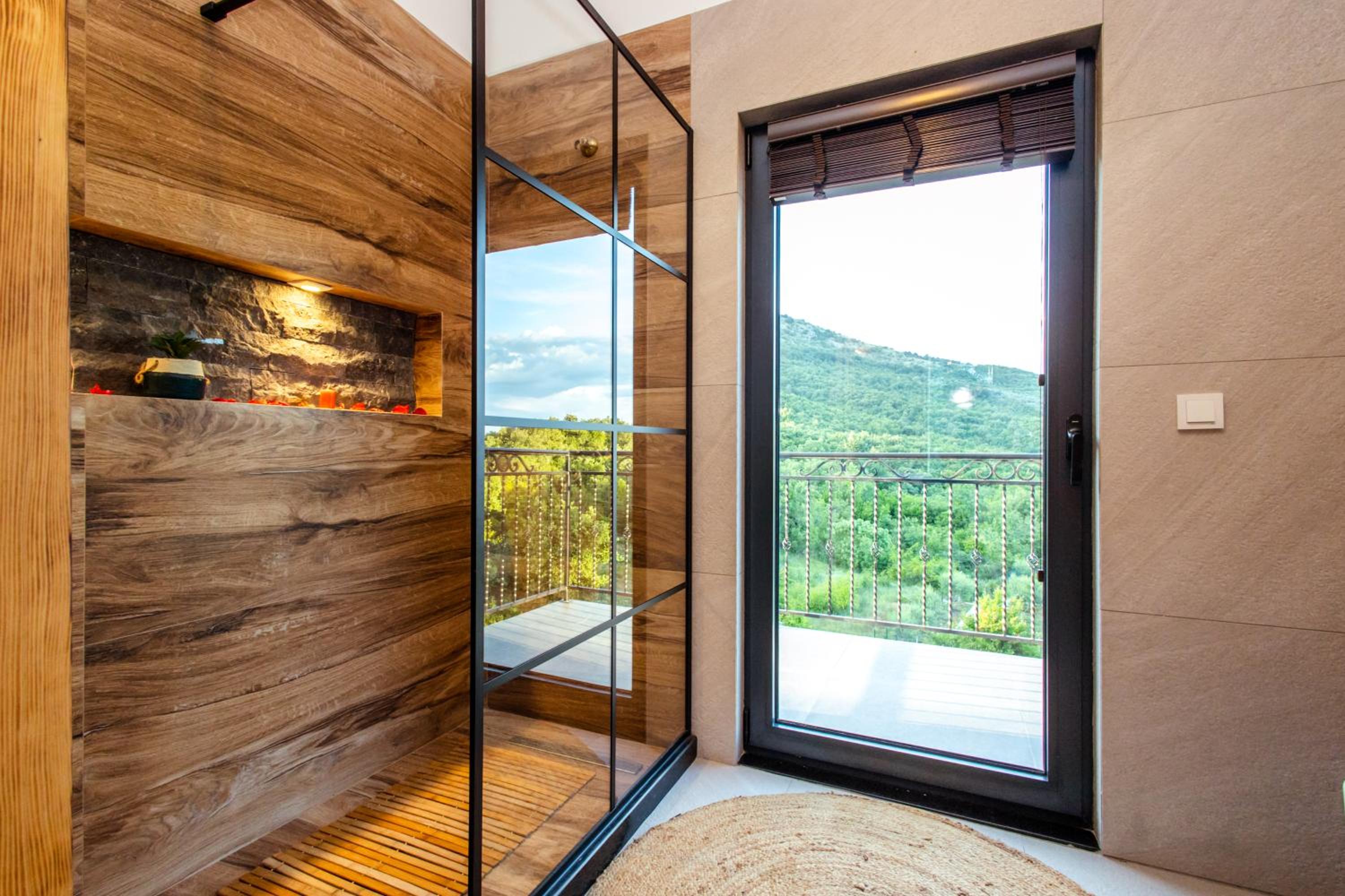 COUNTRYSIDE VILLA