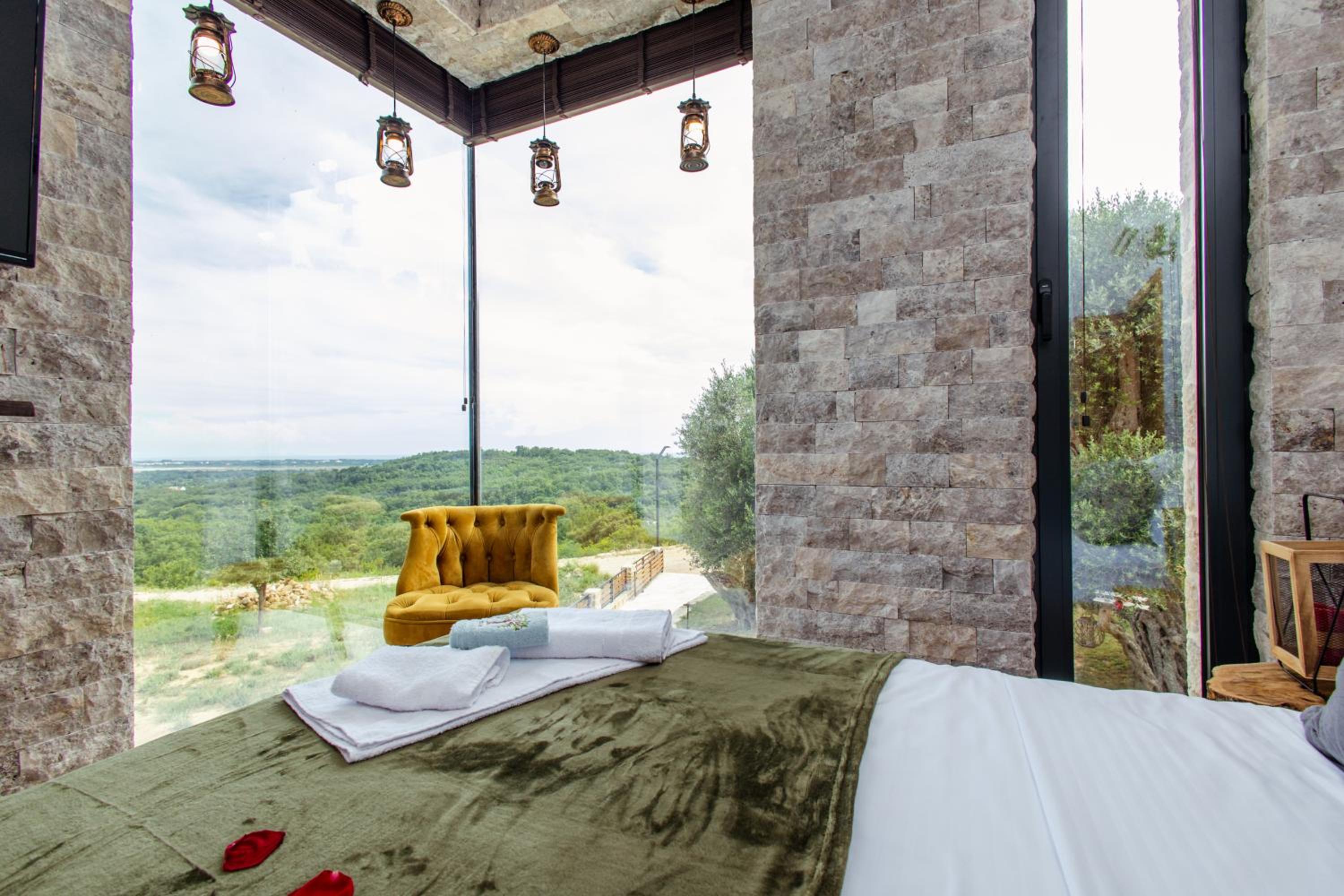 COUNTRYSIDE VILLA