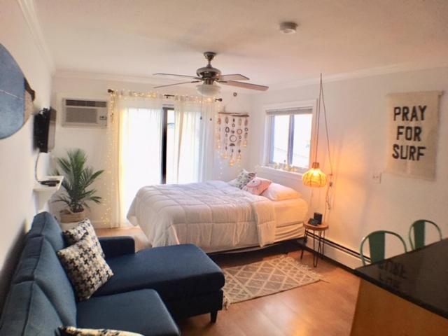 Jonathan's Ocean Front Studio Suites Hampton Beach! - Property Image 5