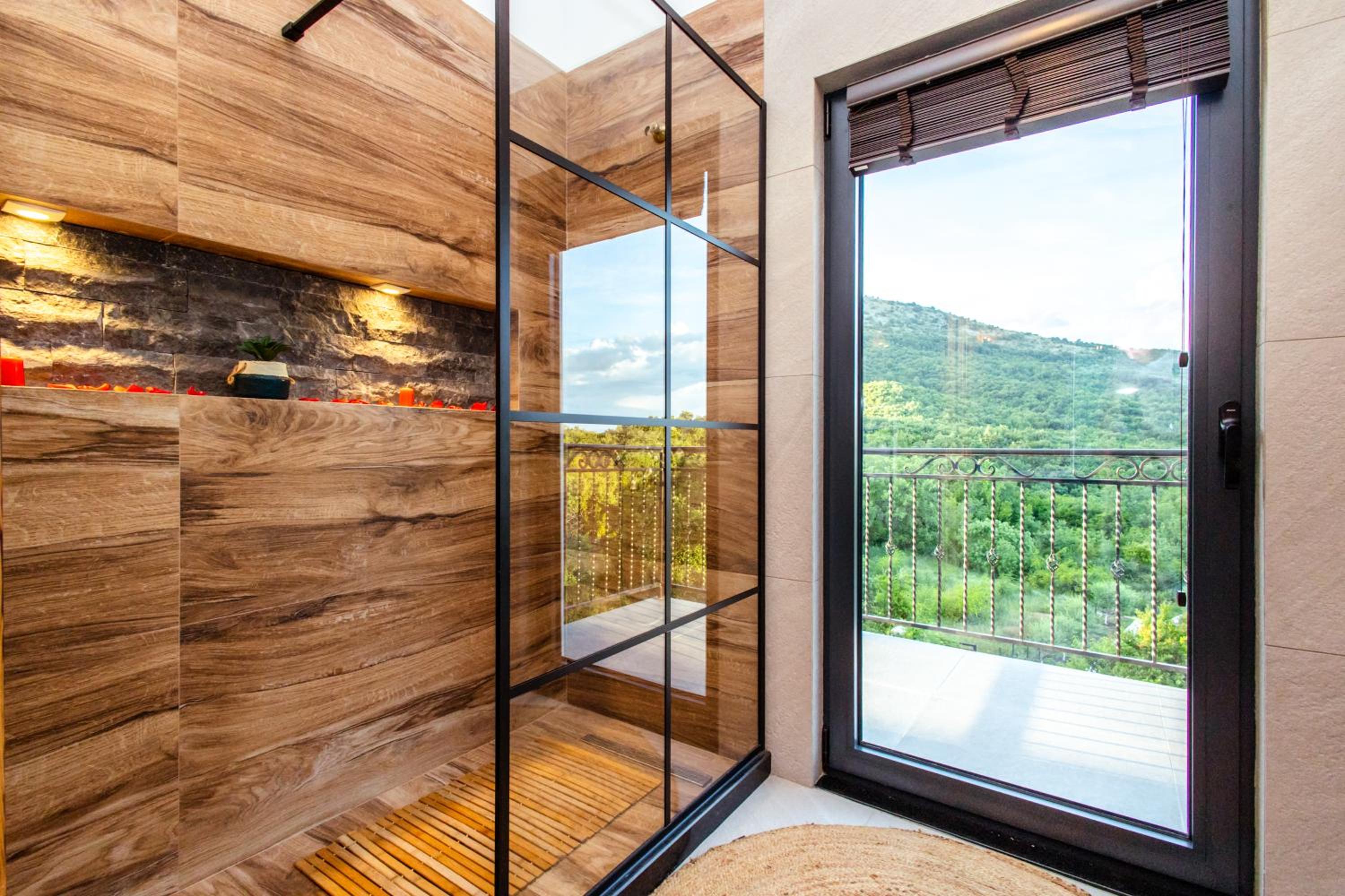 COUNTRYSIDE VILLA