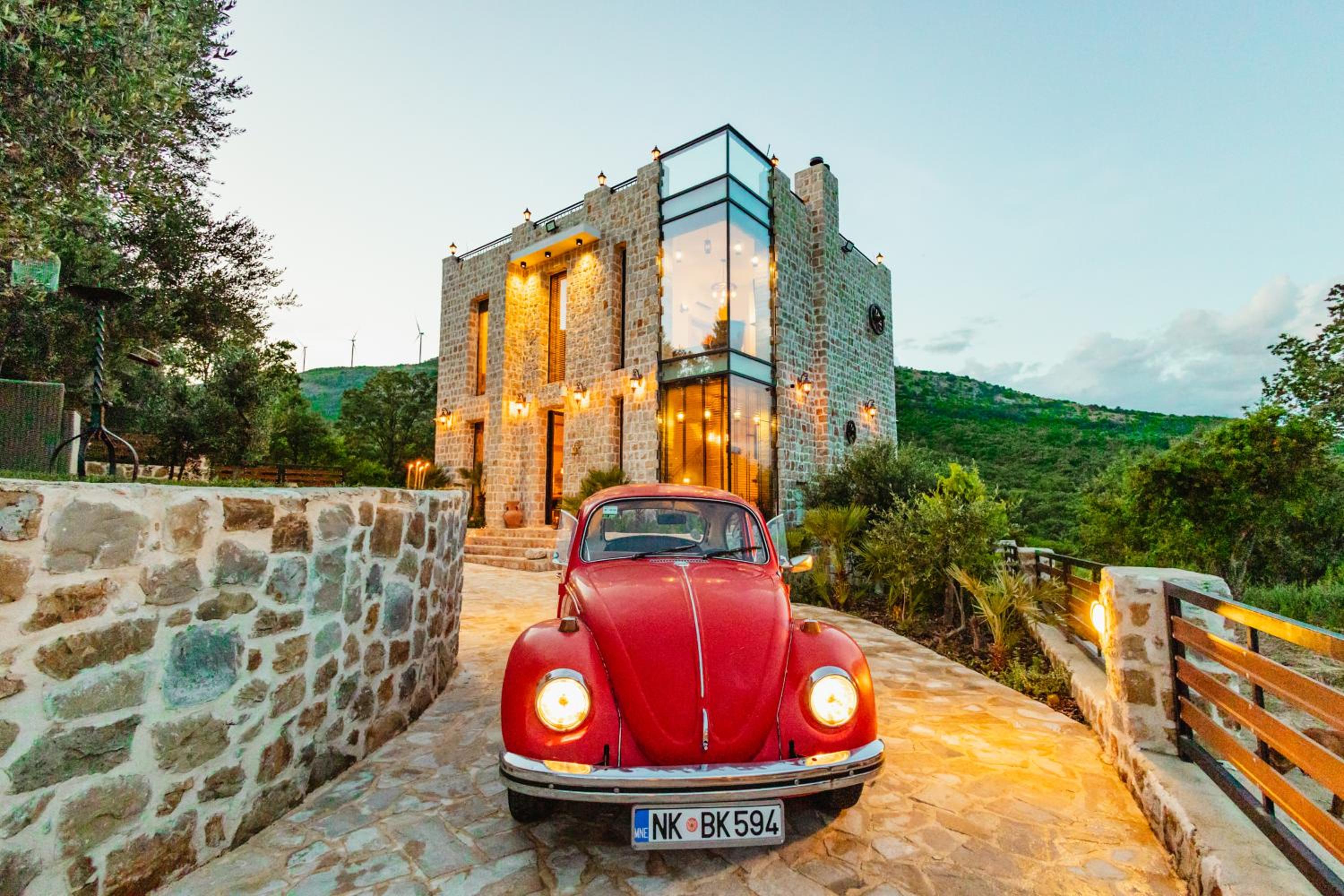 COUNTRYSIDE VILLA