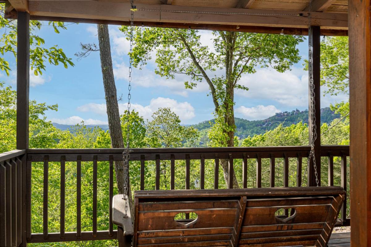 Pet Friendly, Chained in Yard, King Beds, VIEWS, Fire Pit, Spa, Private, Easy Roads view 3