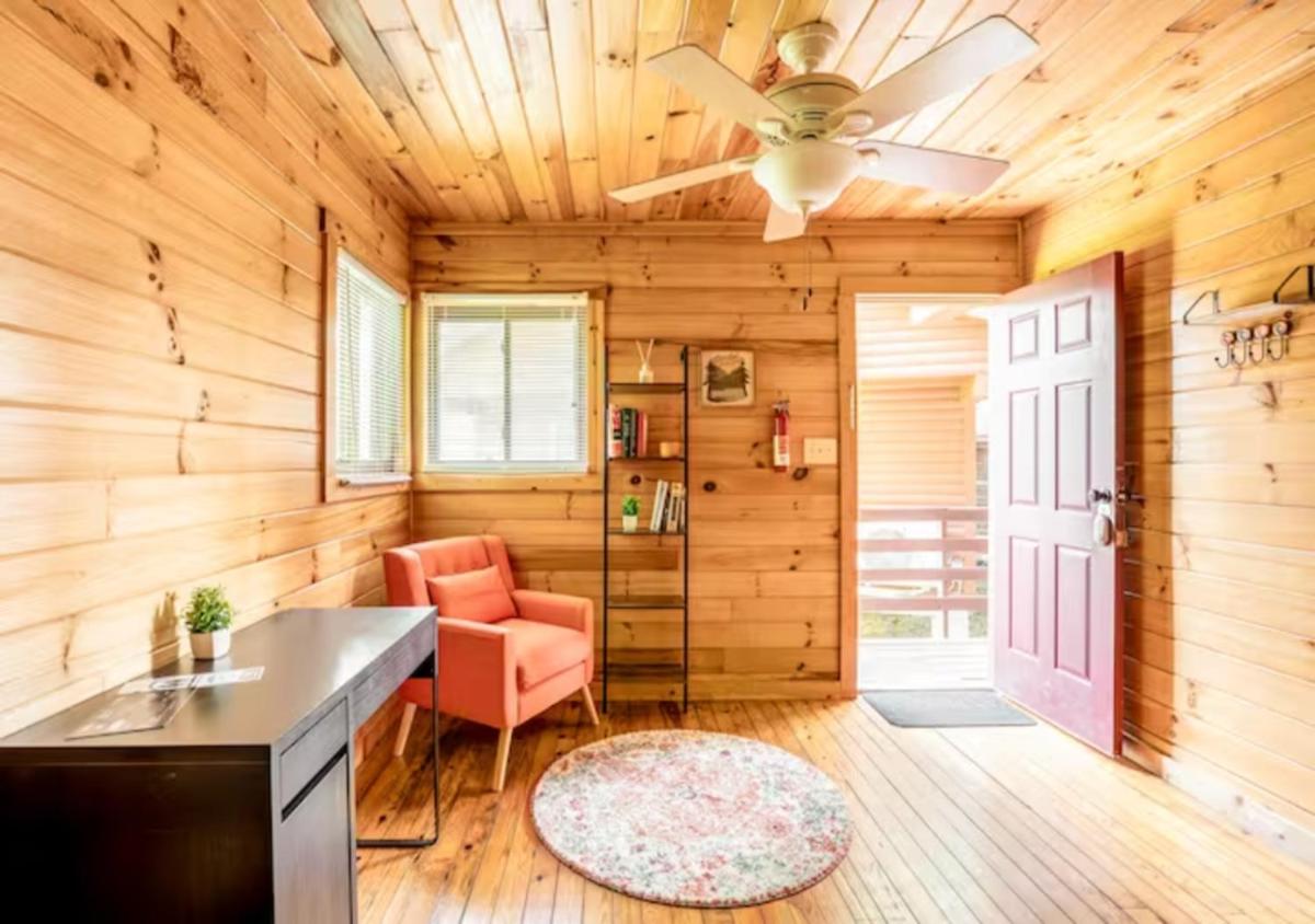 Lazy Bear Cabin near Nantahala Outdoor Center and Bryson City view 4