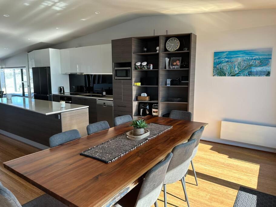 Burramungee Luxurious Alpine Retreat Mt Hotham